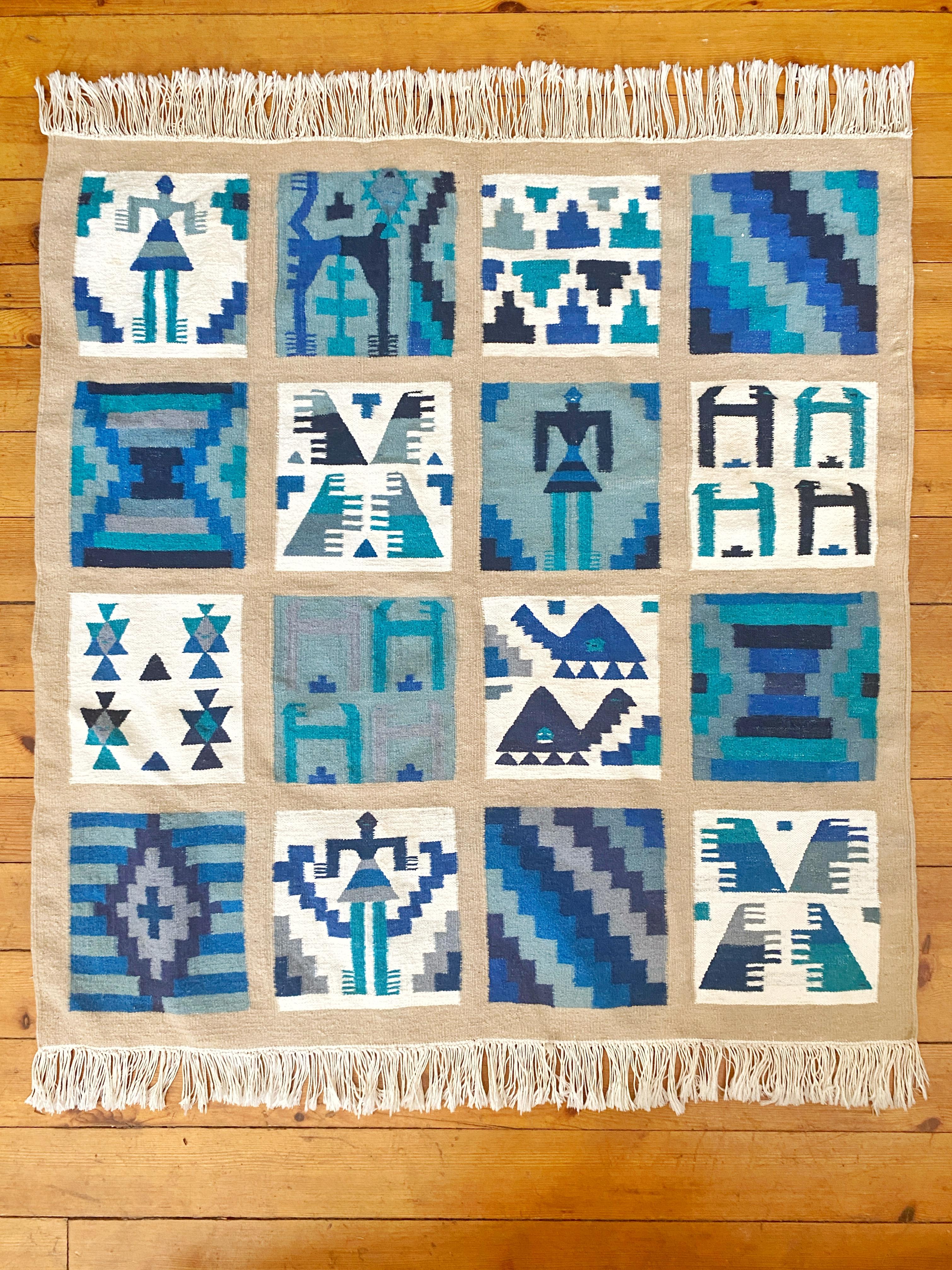 Appendiabiti Folk Art Gafsa Kilim con motivi di figure blu e turchesi, anni '70 in vendita 4
