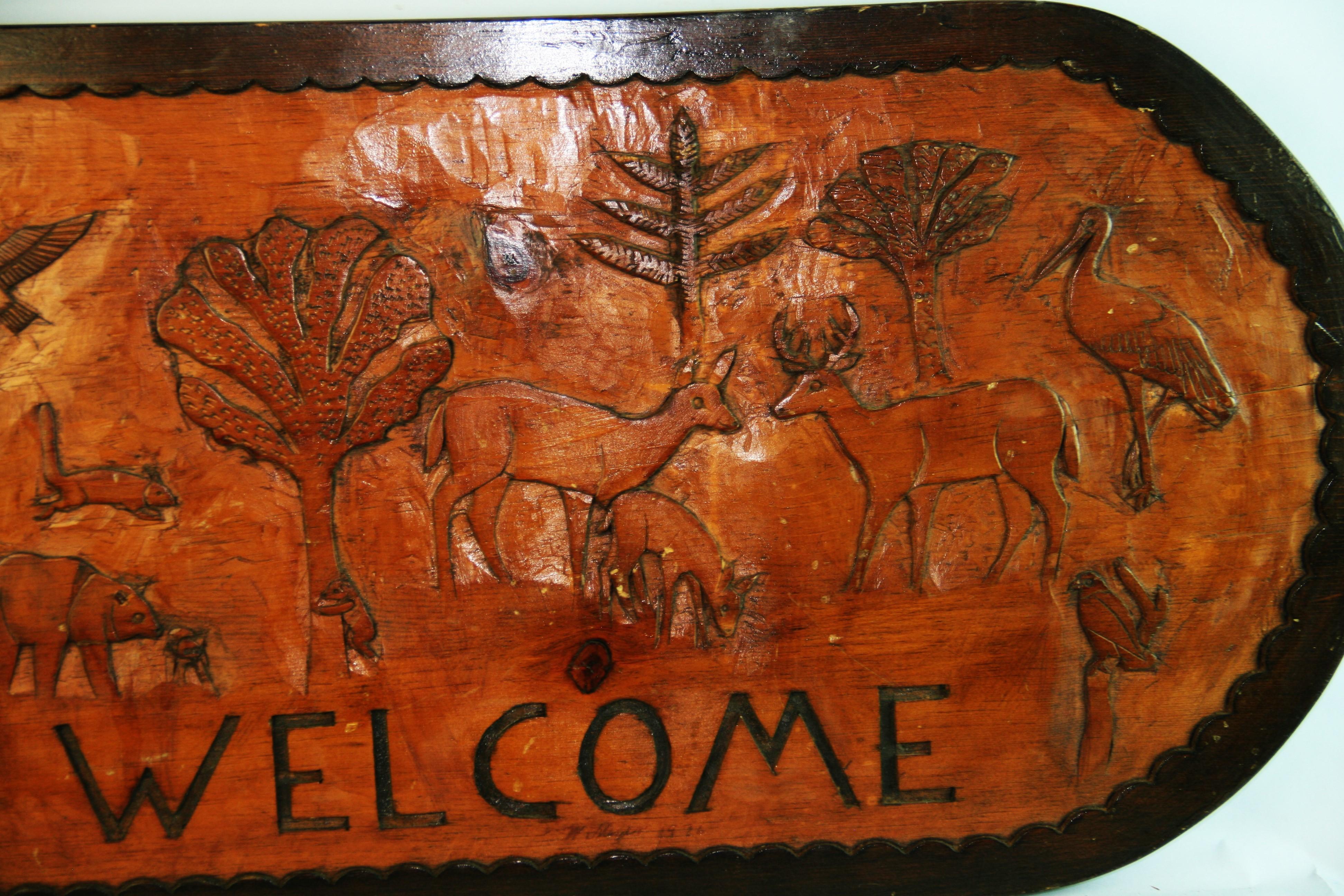 Placa de bienvenida de animales del bosque tallada a mano Folk Art en venta 1