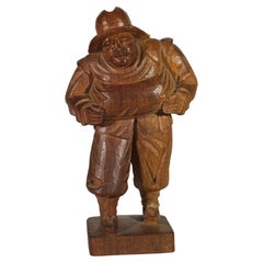 Arte Popular Escultura de Madera Tallada a Mano de Hombre Caminando, Ecuador Años 50-1960