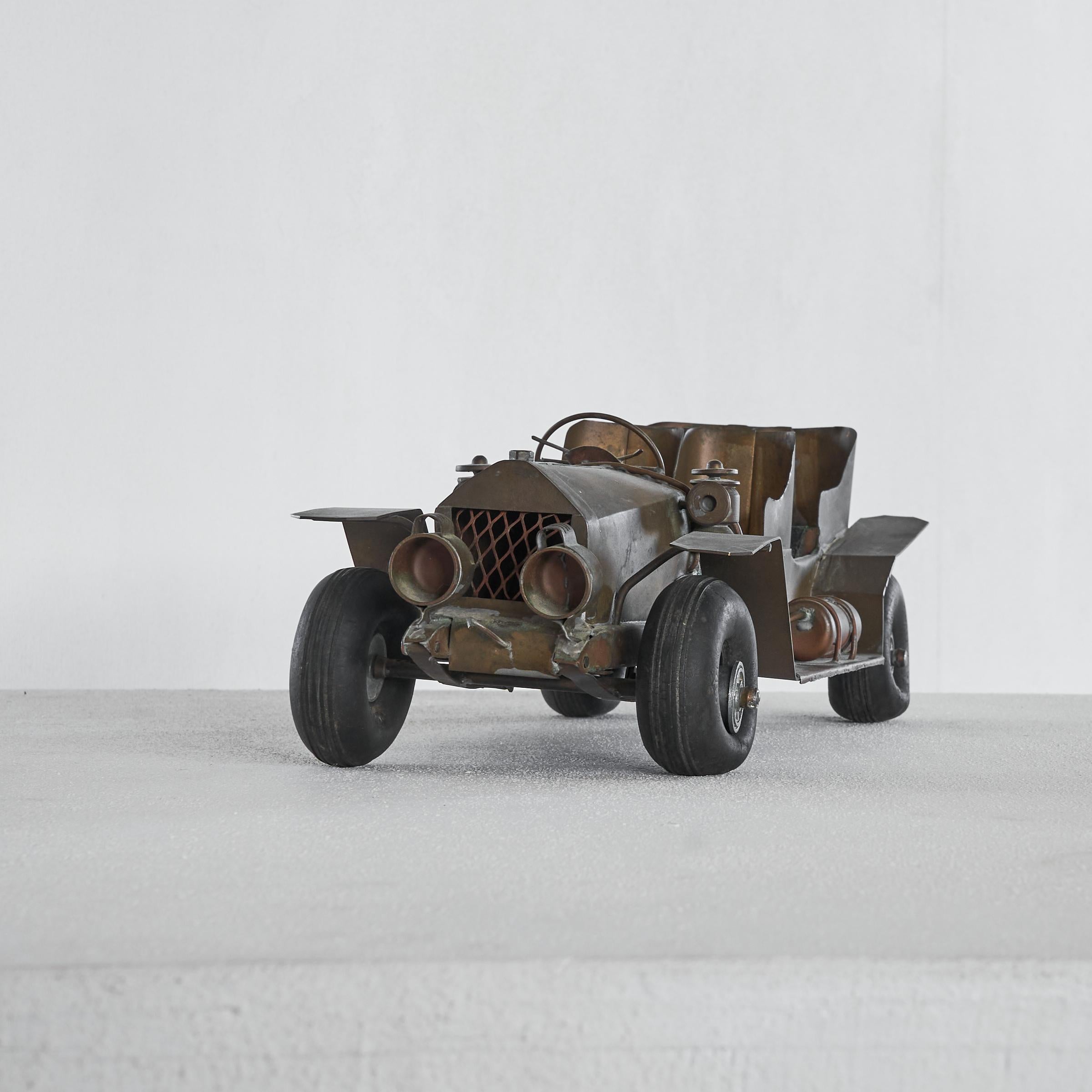 American Craftsman Folk Art Hand Made Simplex 1909 Model Car in Copper and Brass 1940s For Sale