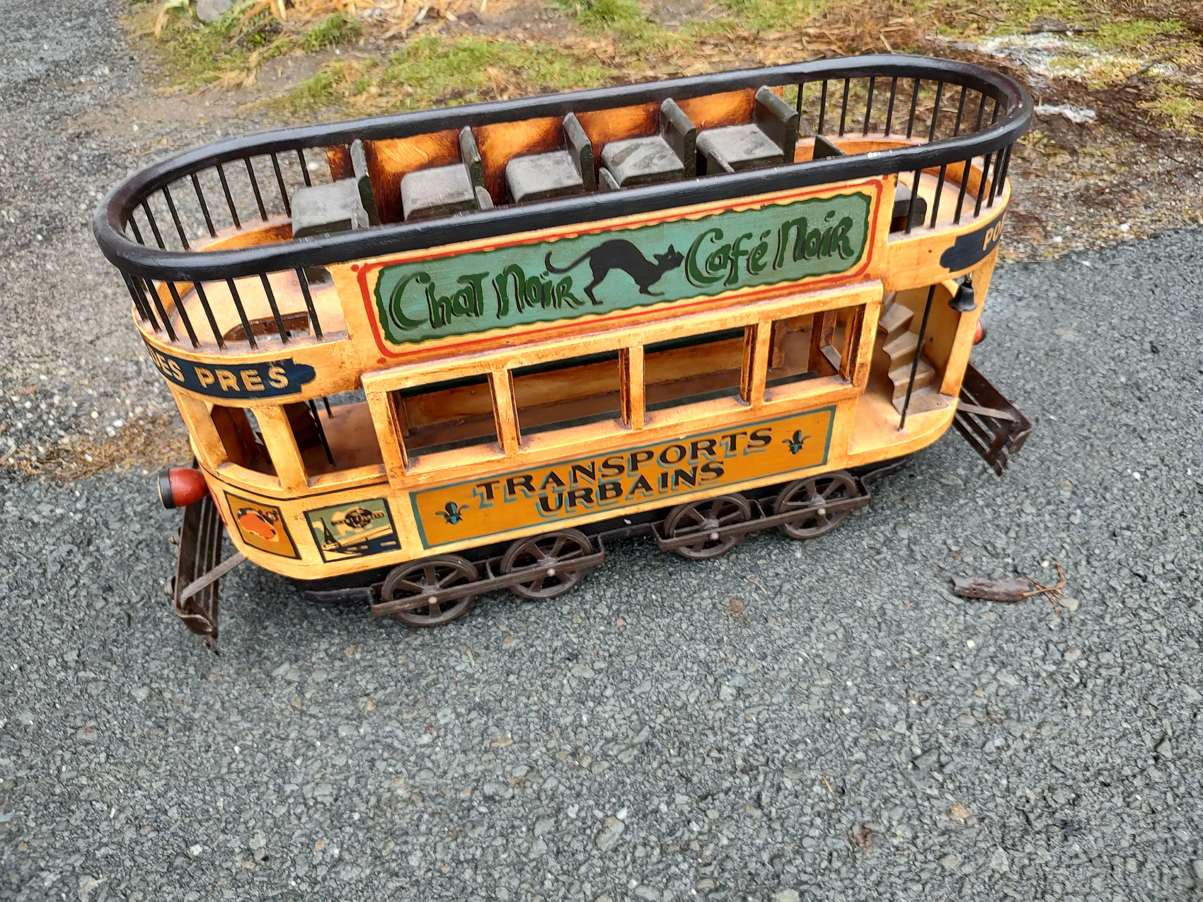 Volkskunst-Wagenwagen aus handbemaltem Holz und Eisen aus New Orleans (amerikanisch) im Angebot
