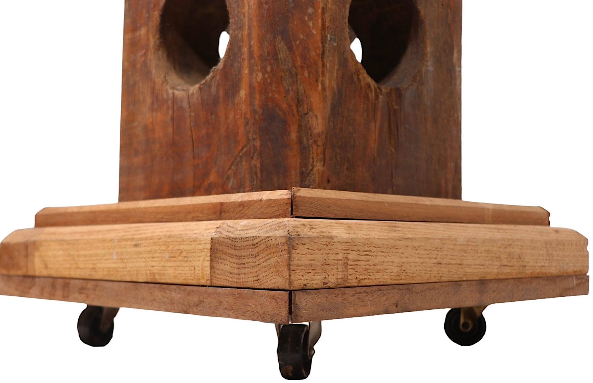 Folk Art Industrial Wood Stehlampe im Angebot 1