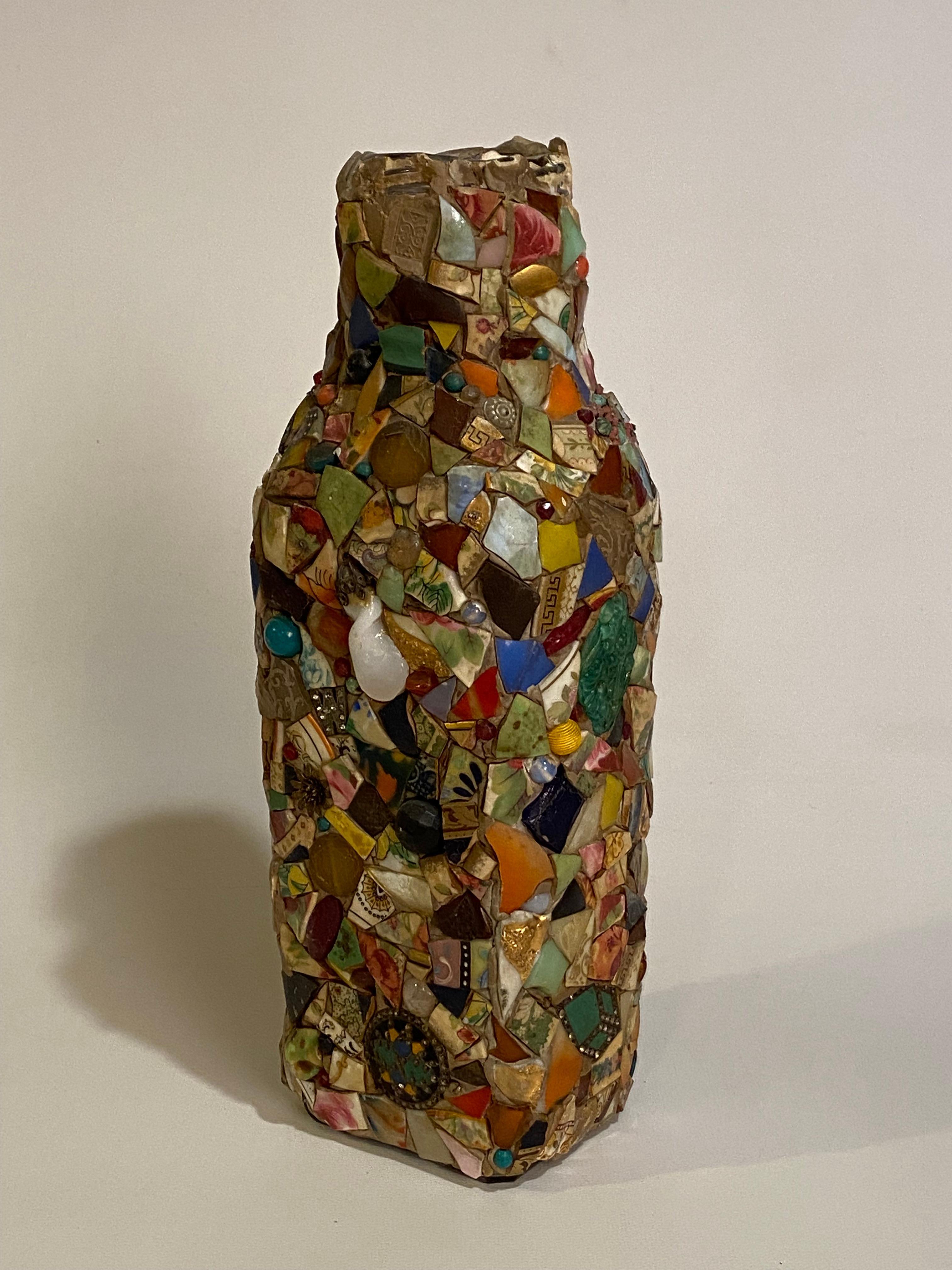 Volkskunst-Mosaik-Flasche im Zustand „Relativ gut“ im Angebot in Garnerville, NY