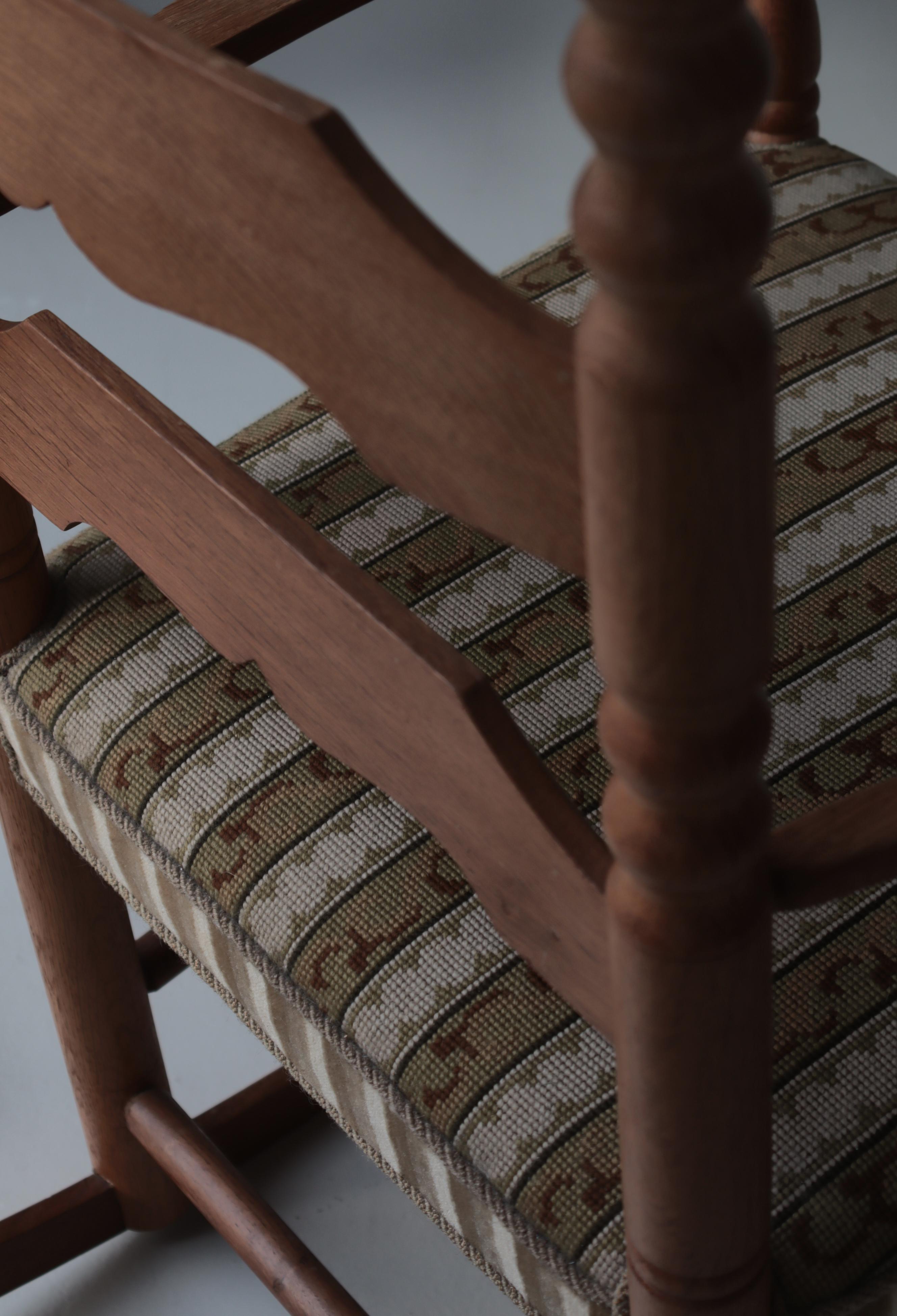 Folk Art Oakwood Rocking Chair by Cabinetmaker Hans Dau, Denmark, 1930s For Sale 7