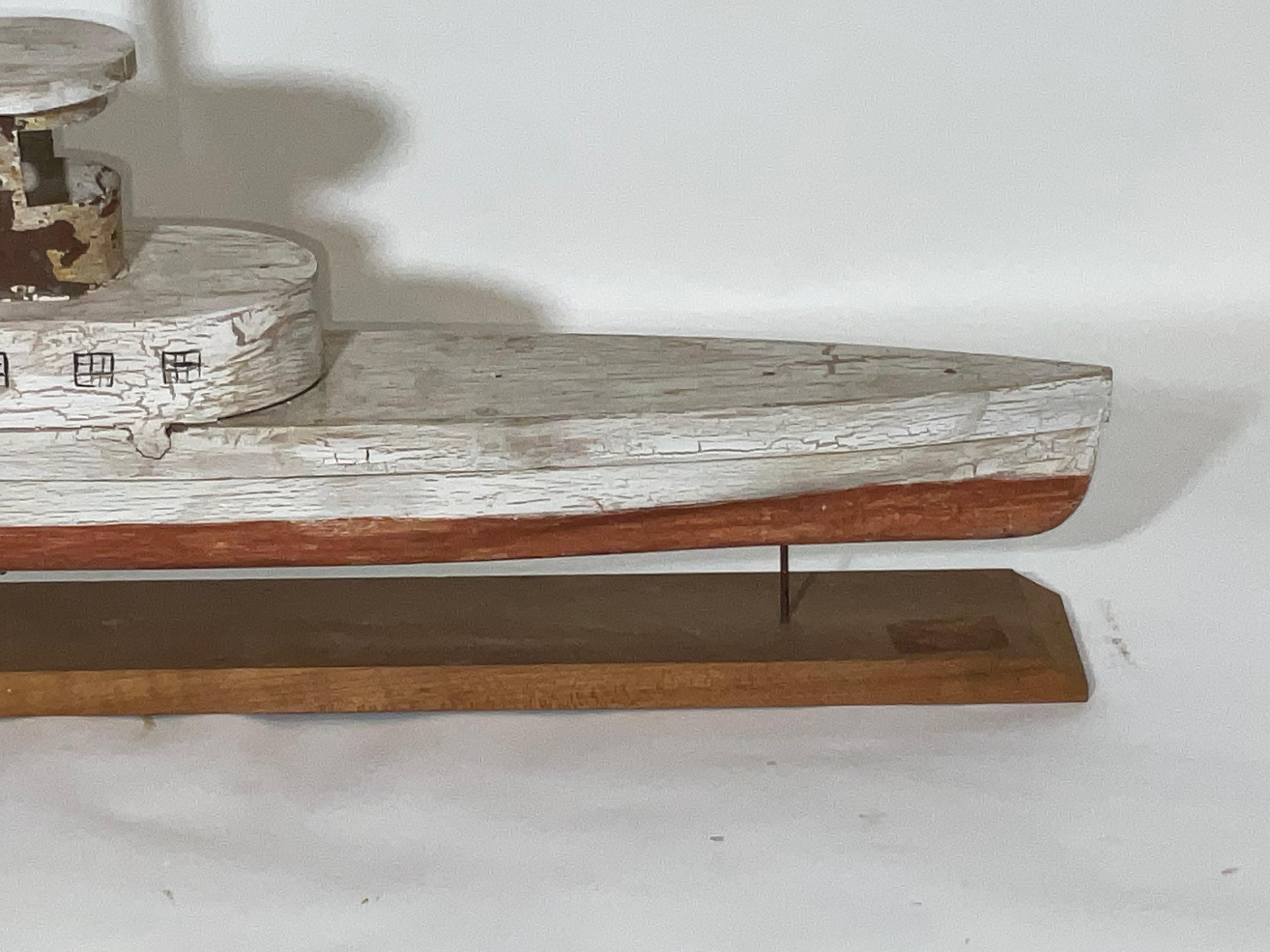 Bois Modèle d'art populaire de bateau à vapeur à aubes en vente