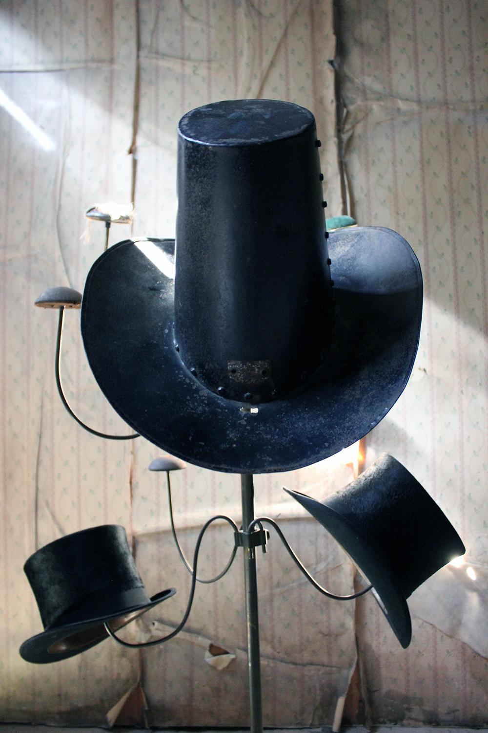 Folk Art Painted Metal Milliners Top Hat Trade Sign Annie Gold circa 1890 London For Sale 10