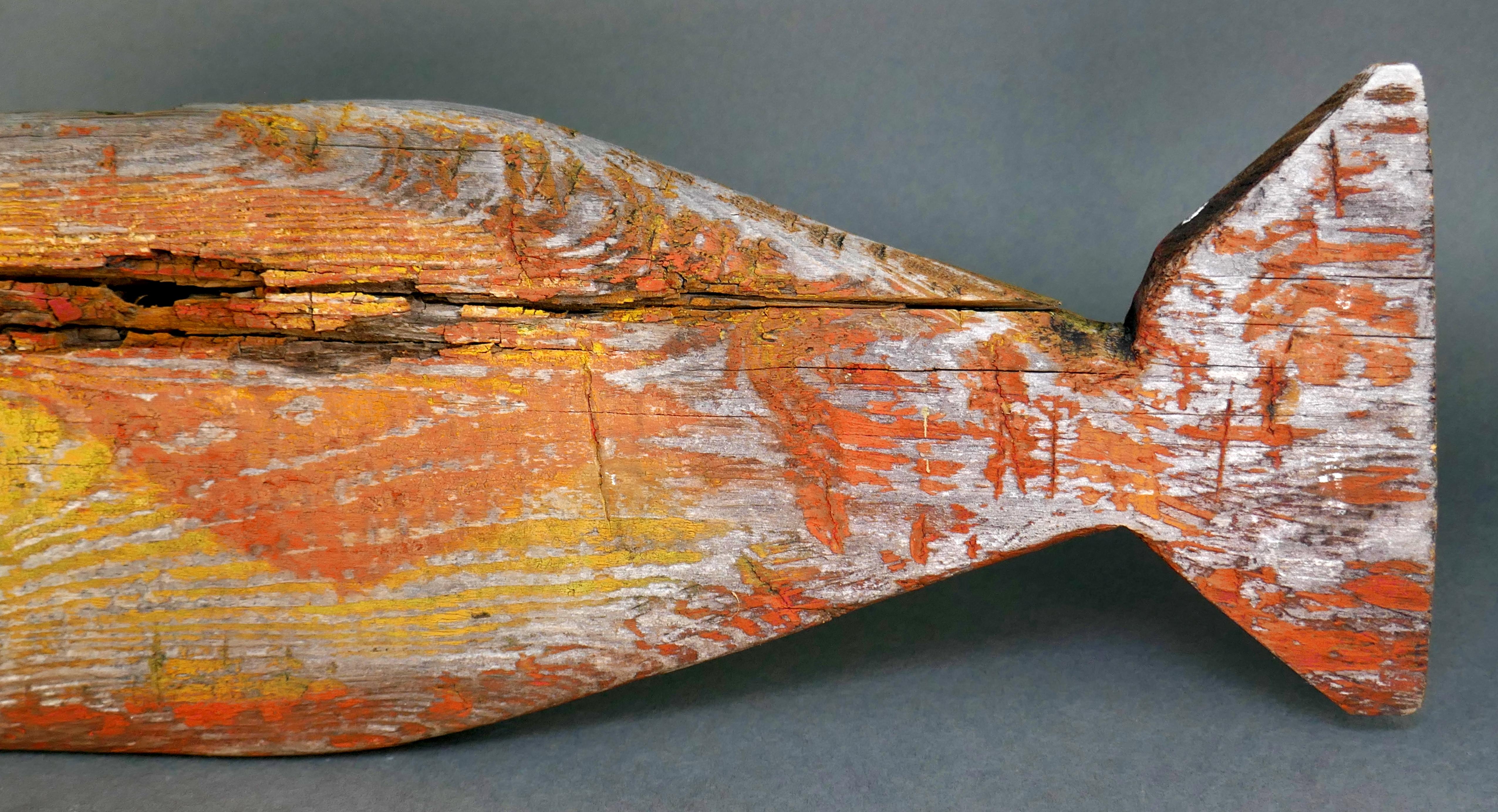Fait main Poissons saumon décorés en bois de pin d'artisanat, peint en caoutchouc brûlé en vente