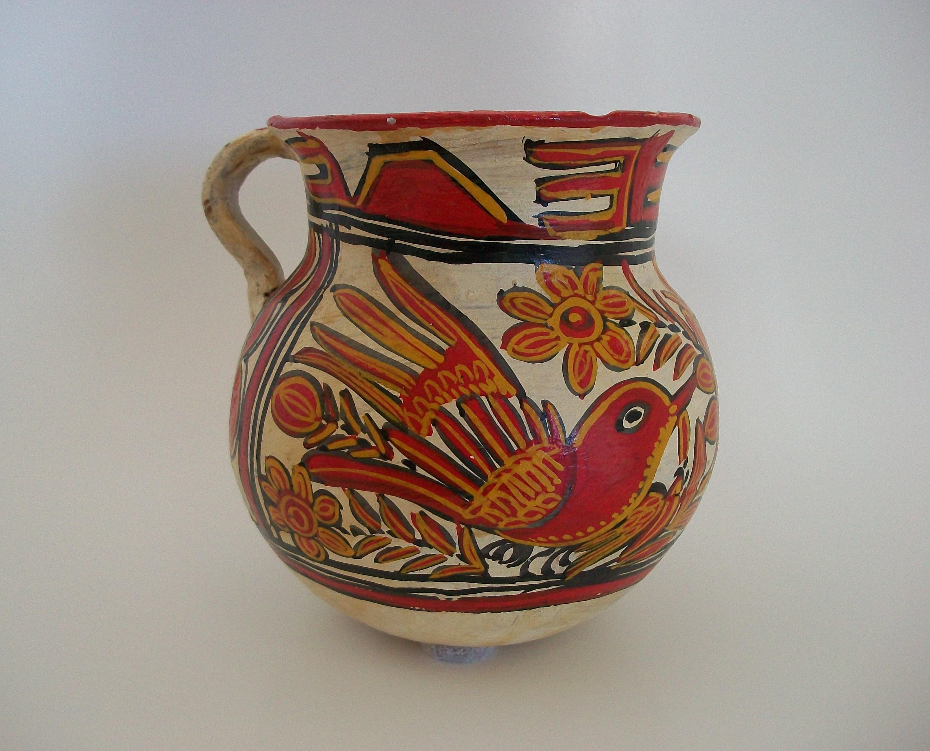 Volkskunst-Krug aus Keramik – handbemalte Vögel und Blumen – Mexiko – ca. 1920er Jahre (Terrakotta) im Angebot