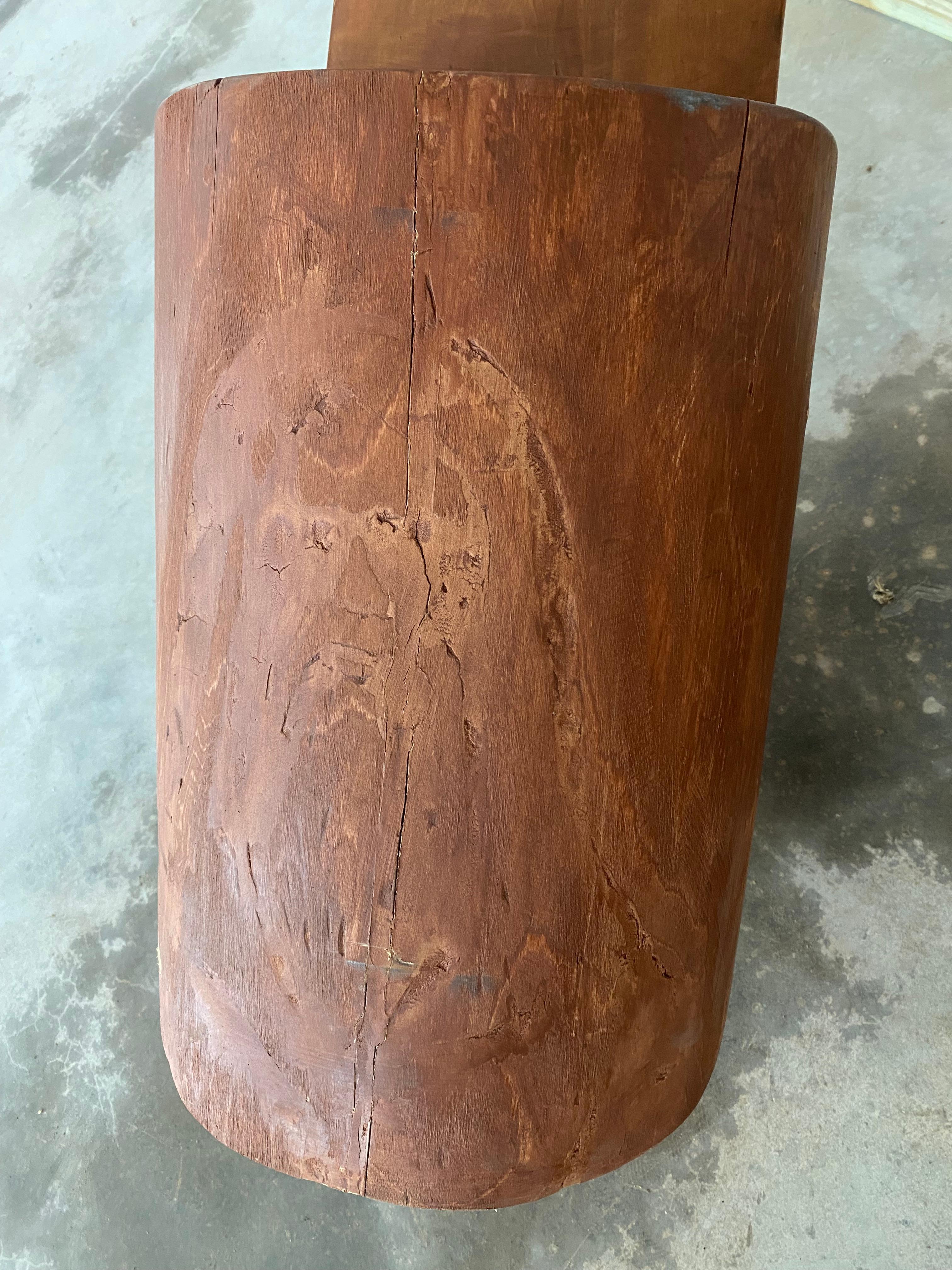 Arte Popular Primitivo Escultura Silla de Tronco Tallada siglo XX en venta