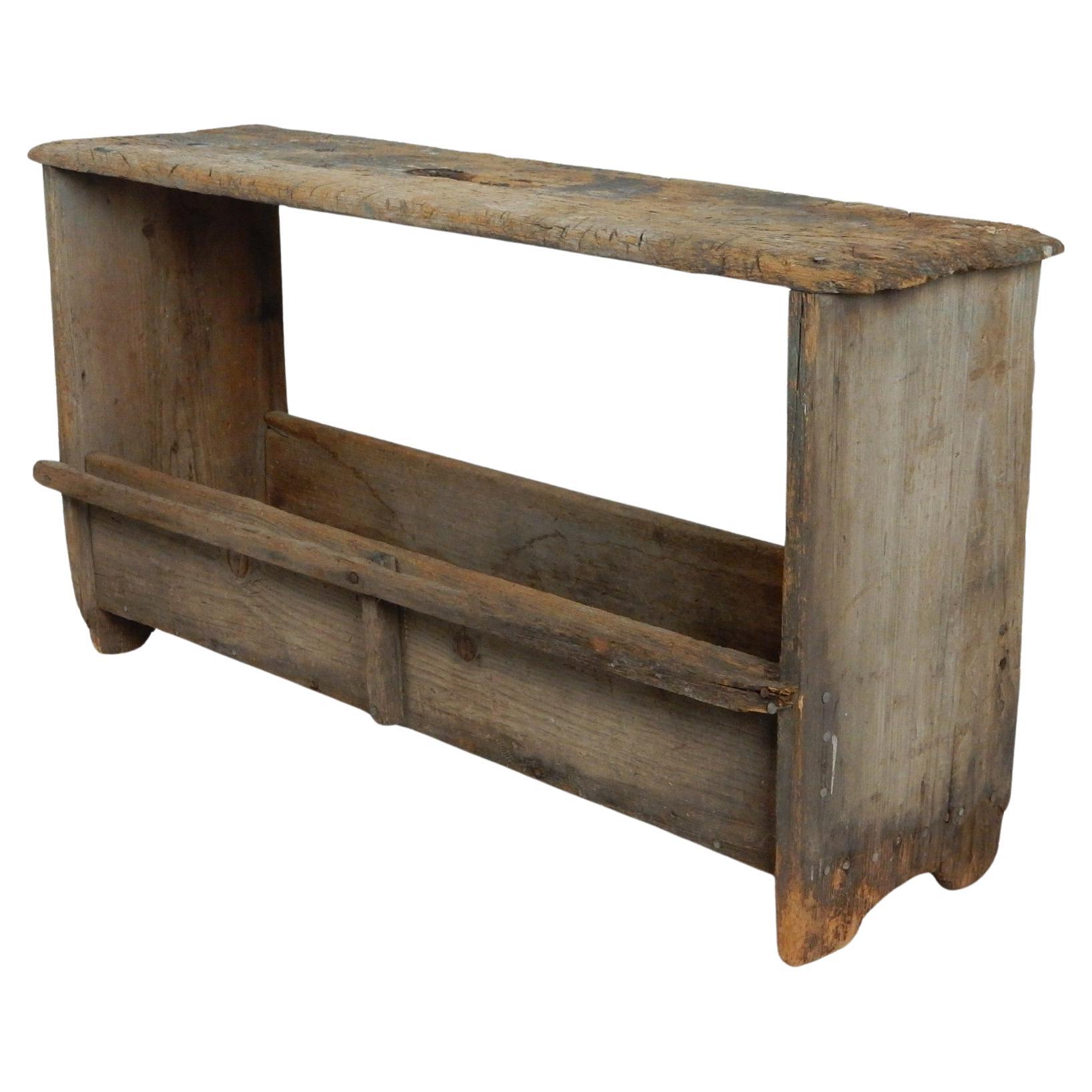Folk Art Rustikale Primitive Kiefer Lagerung Bank oder Tisch von Gordon circa 1920's (Handgefertigt) im Angebot