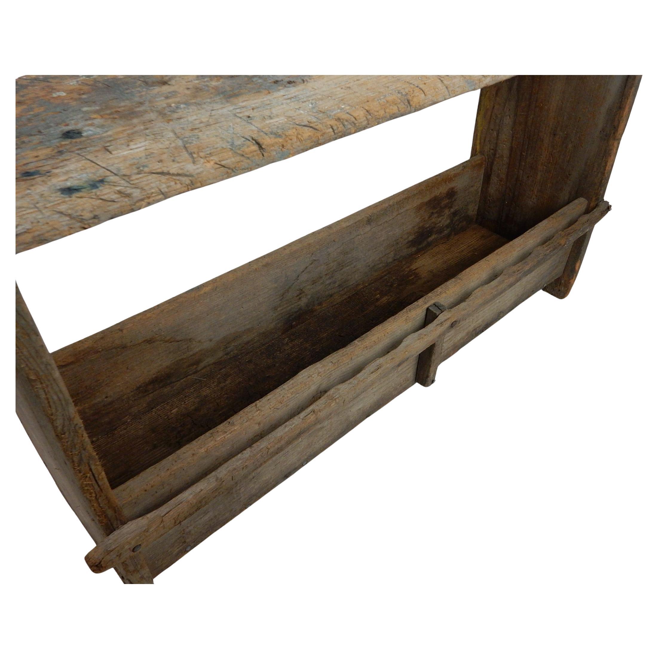 Folk Art Rustikale Primitive Kiefer Lagerung Bank oder Tisch von Gordon circa 1920's im Angebot 1