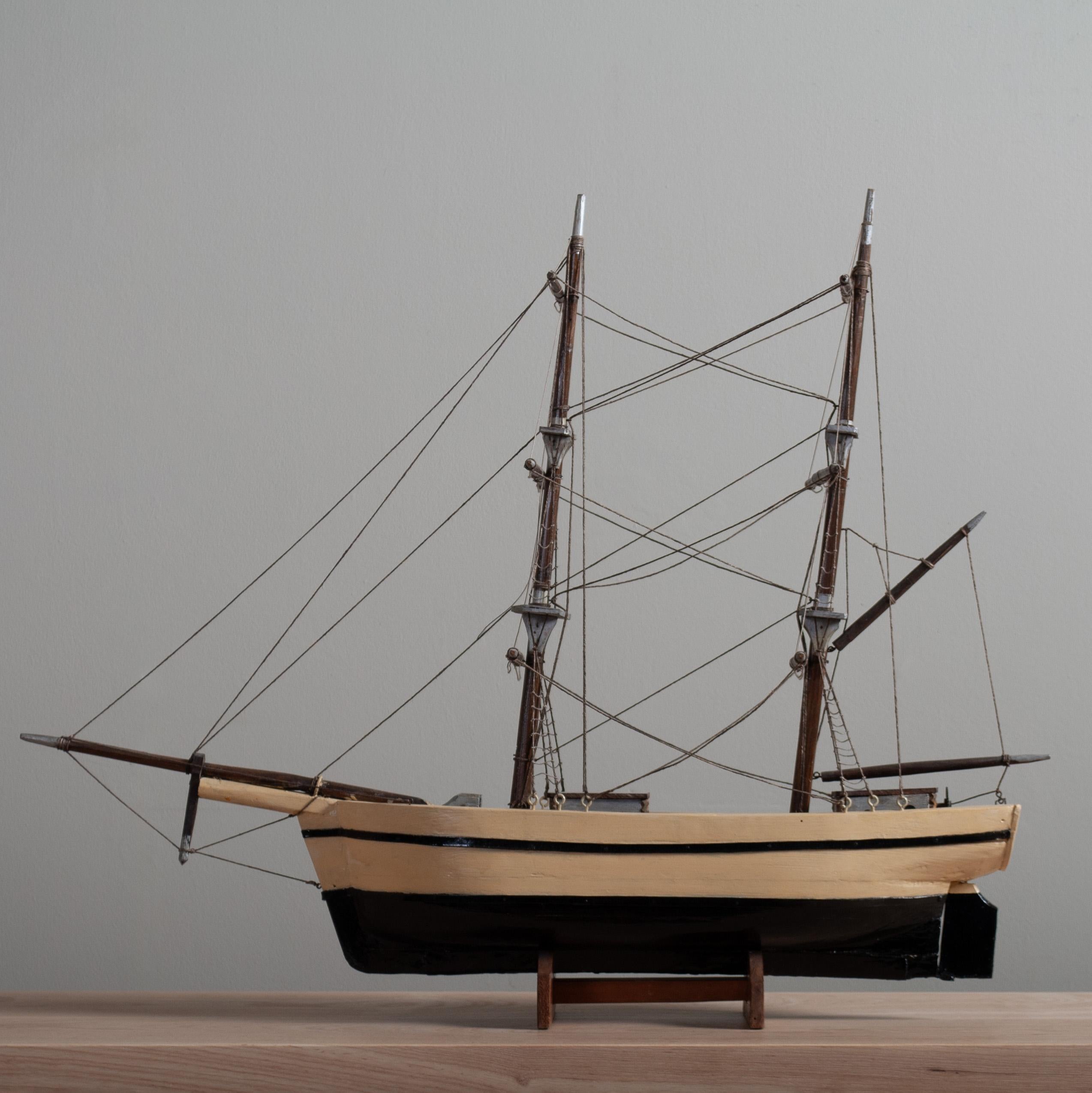 Folk Art Scratch Built Boat, Anfang 20. (Volkskunst) im Angebot