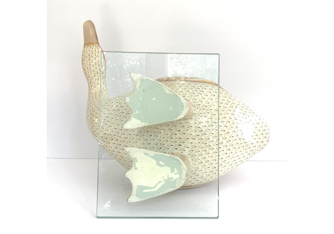 Arte Popular Sermel Tonala Firmado Pato de Papel Maché Con Base de Cristal Vidrio en venta