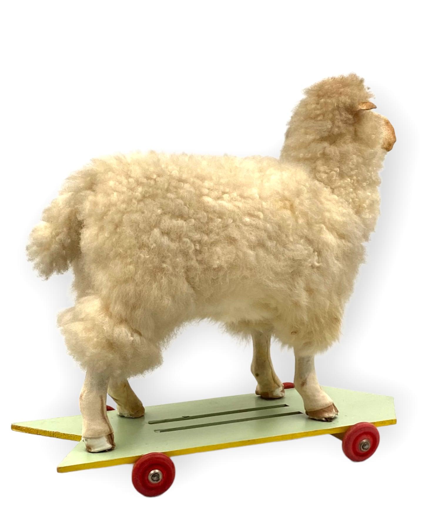 Folk Art Sheep Rolling Toy, first half of 20th Century For Sale 7