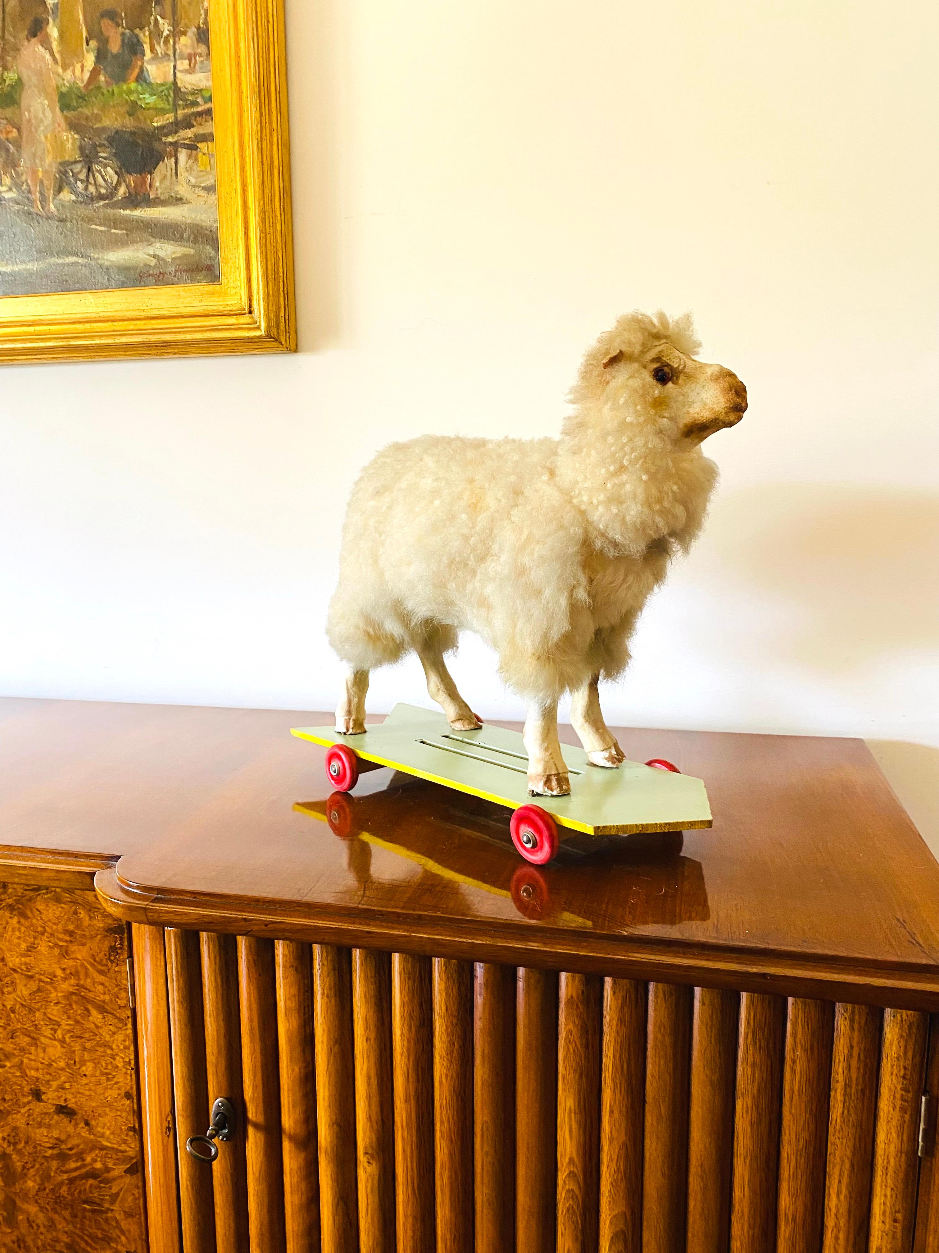 Folk Art Sheep Rolling Toy, first half of 20th Century For Sale 15