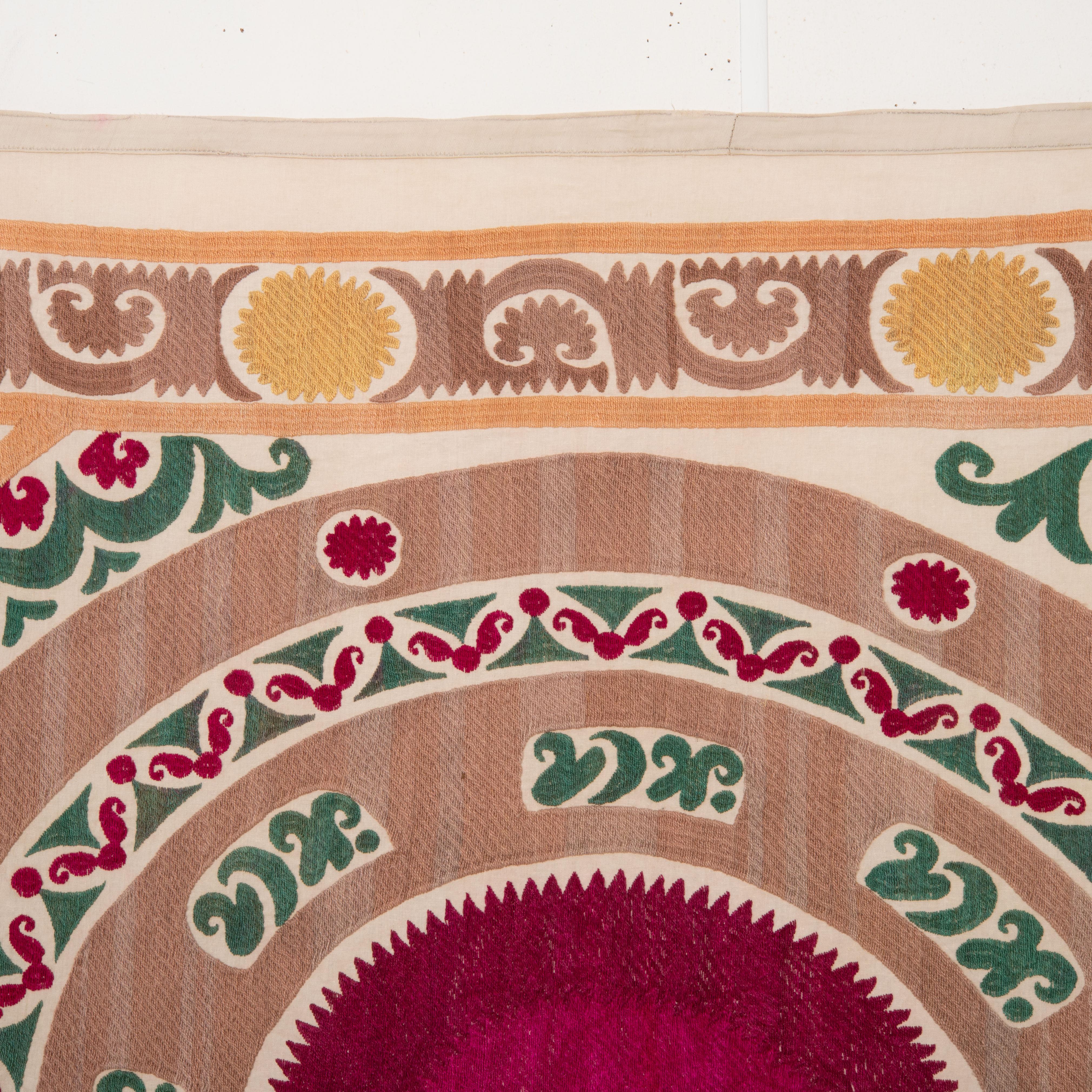 Folk Art Suzani Embroidery from 1970s, Uzbekistan In Good Condition For Sale In Istanbul, TR