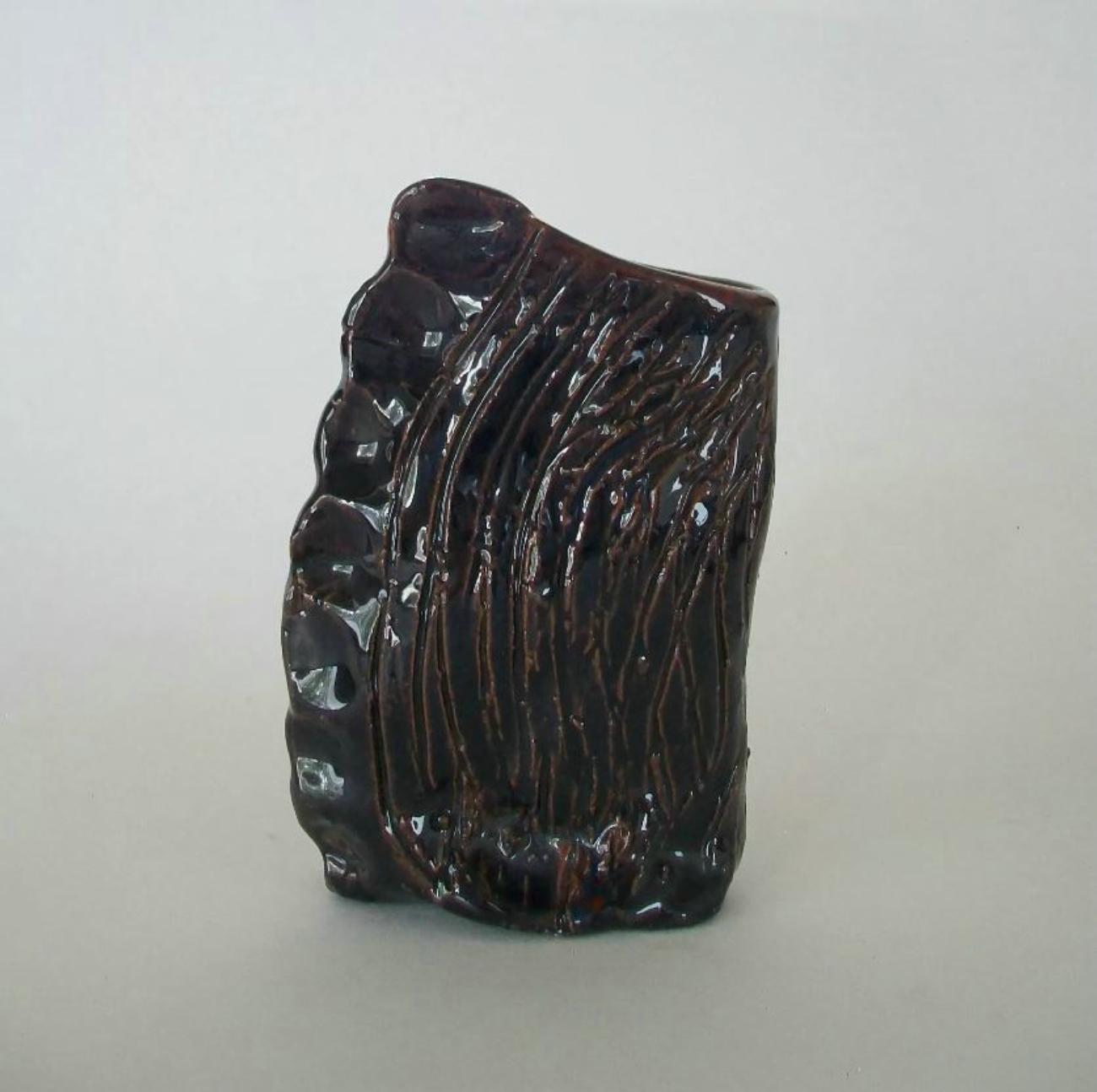 Carved Folk Art Terracotta Pinch Pot Bud Vase - Signed - Canada - Late 20th Century For Sale