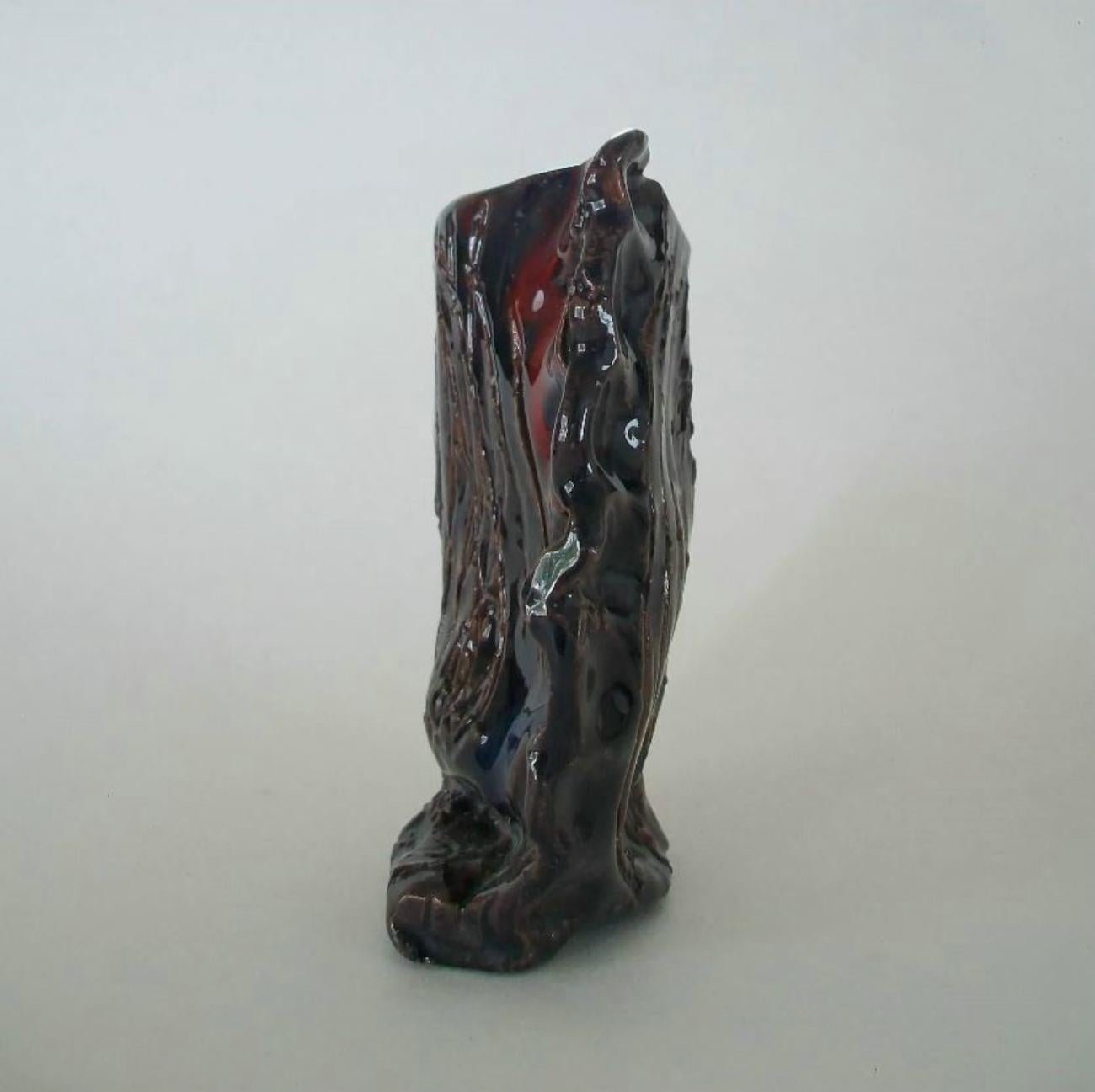 Folk Art Terracotta Pinch Pot Bud Vase - Signed - Canada - Late 20th Century For Sale 1