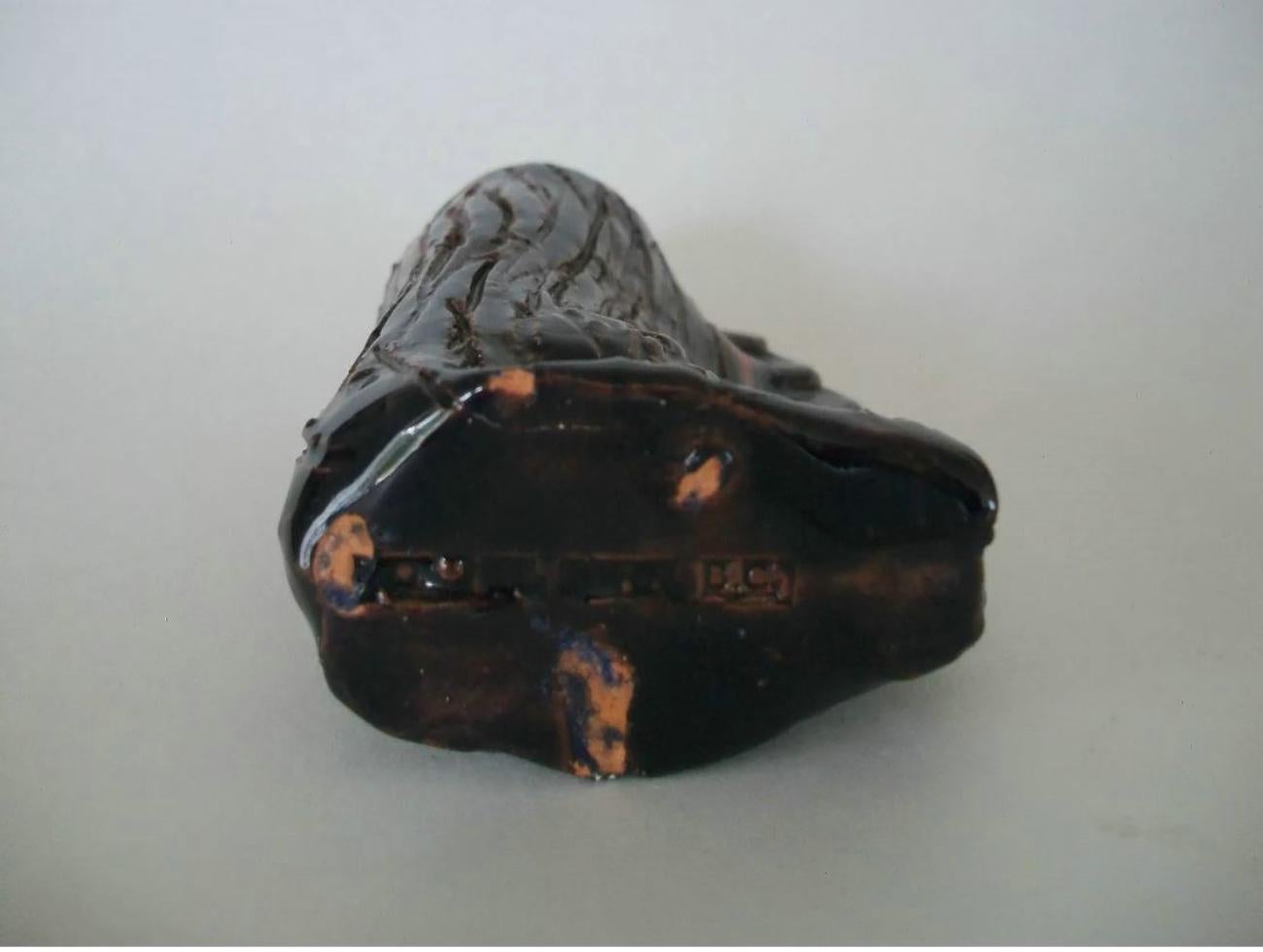 Folk Art Terracotta Pinch Pot Bud Vase - Signed - Canada - Late 20th Century For Sale 3