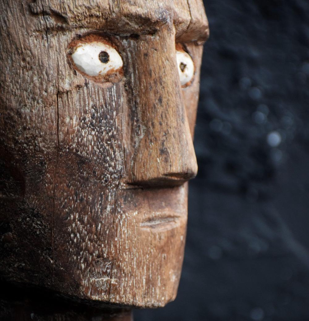 Folk Art Stammeskopf aus Holz im Zustand „Gut“ in London, GB