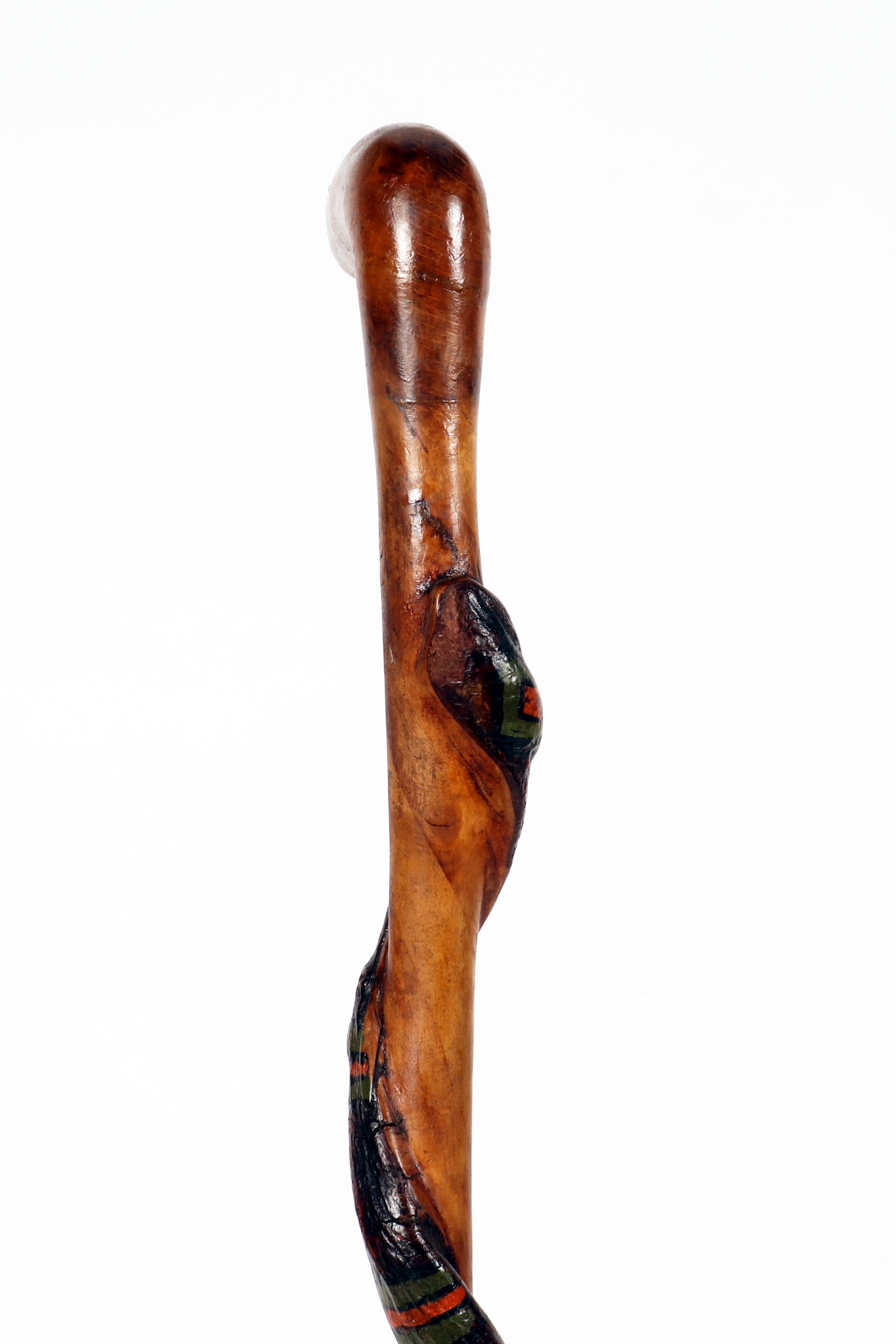 Folk art walking stick depicting a snake, USA 1800. In Good Condition For Sale In Milan, IT