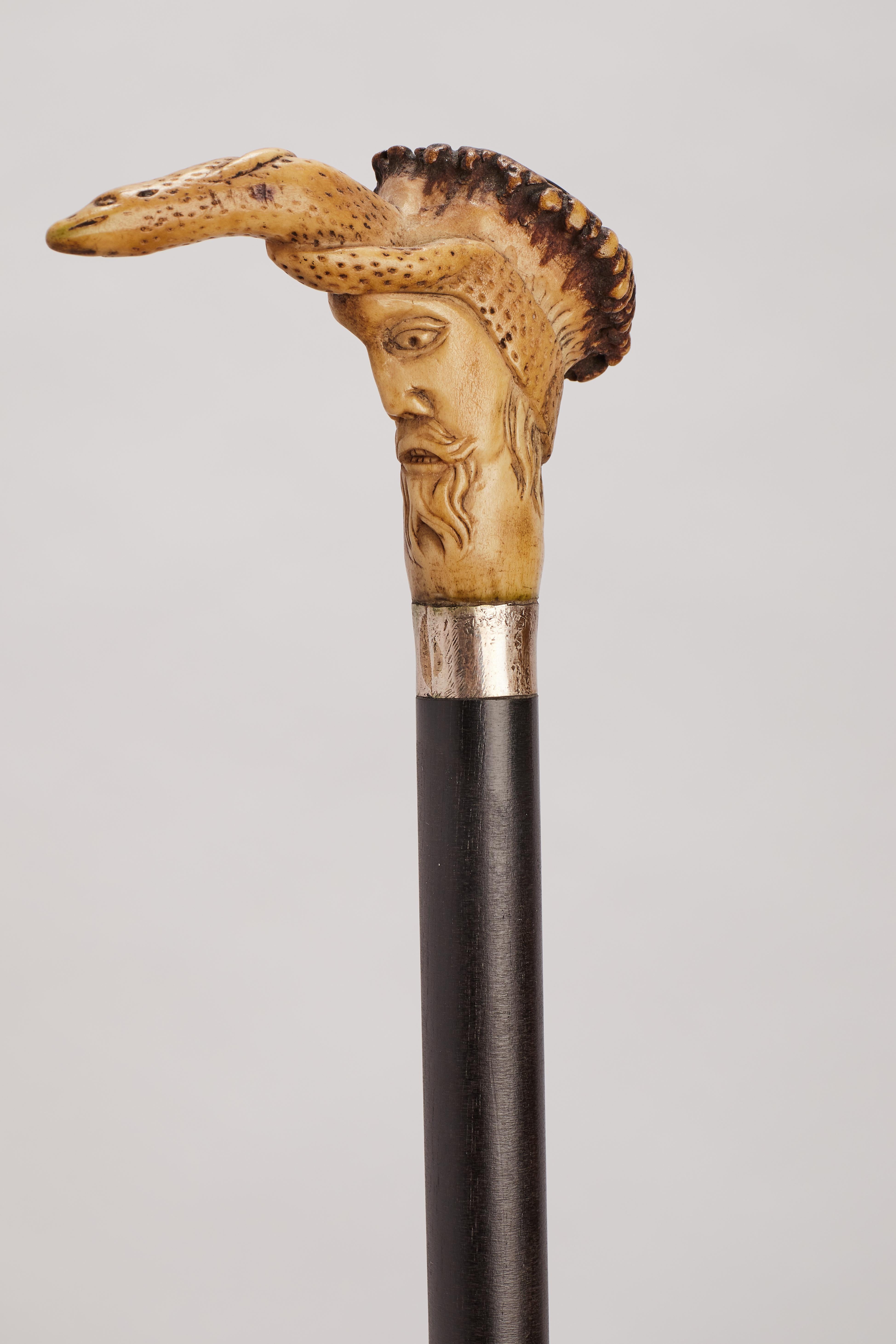 XIX secolo Bastone da passeggio folkloristico con pomello in corno di cervo. Austria 1880. in vendita