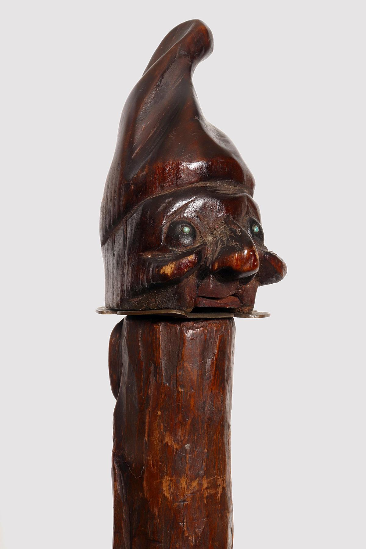 Folk art walking stick with liquor vial, France 1926. In Good Condition In Milan, IT