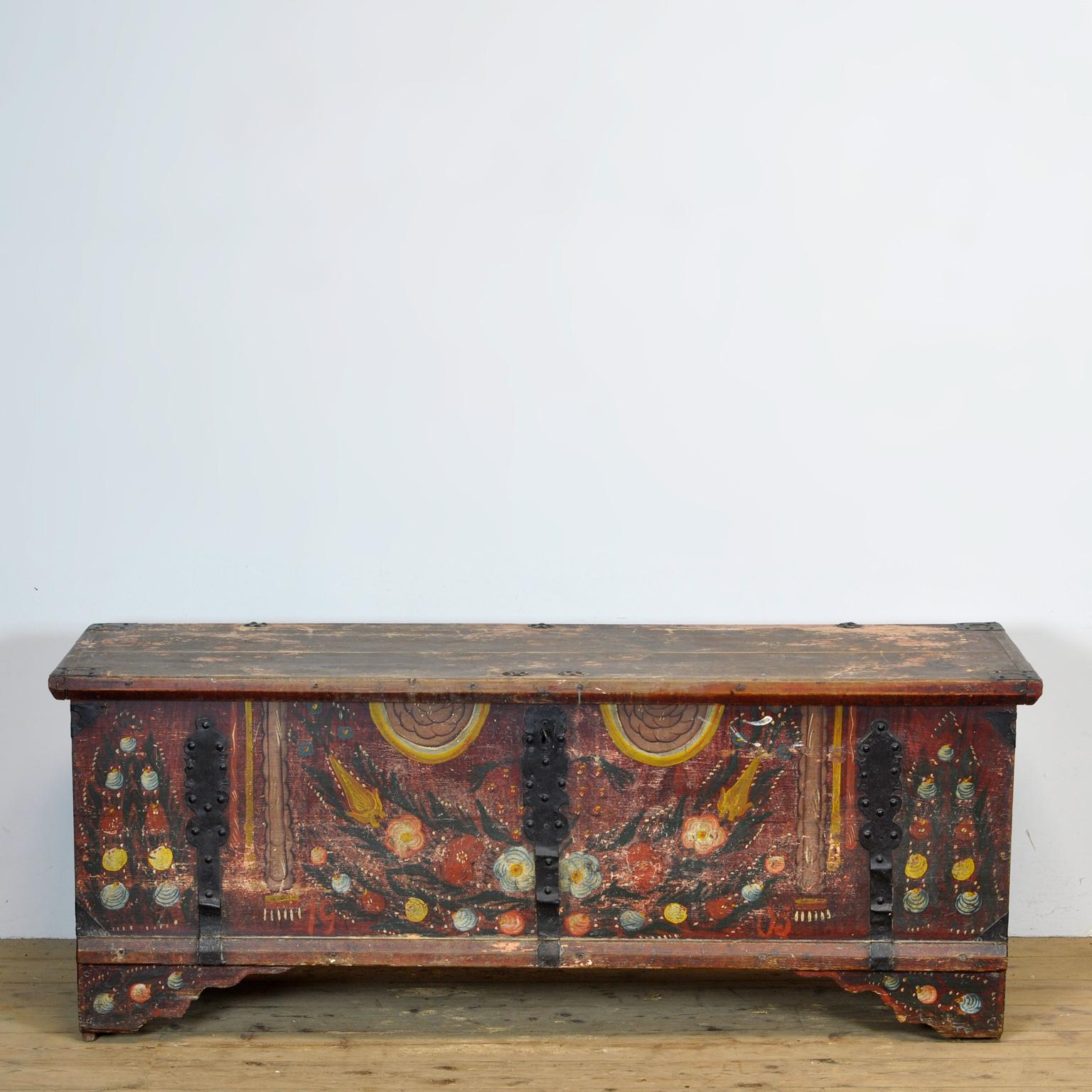 Wedding Chest in pastel shades, Eastern Europe, anno 1905, with roses and targets on a red background. A fine example of this particular type of box found in present-day eastern Romania, but very similar to painted boxes found in Bulgaria and