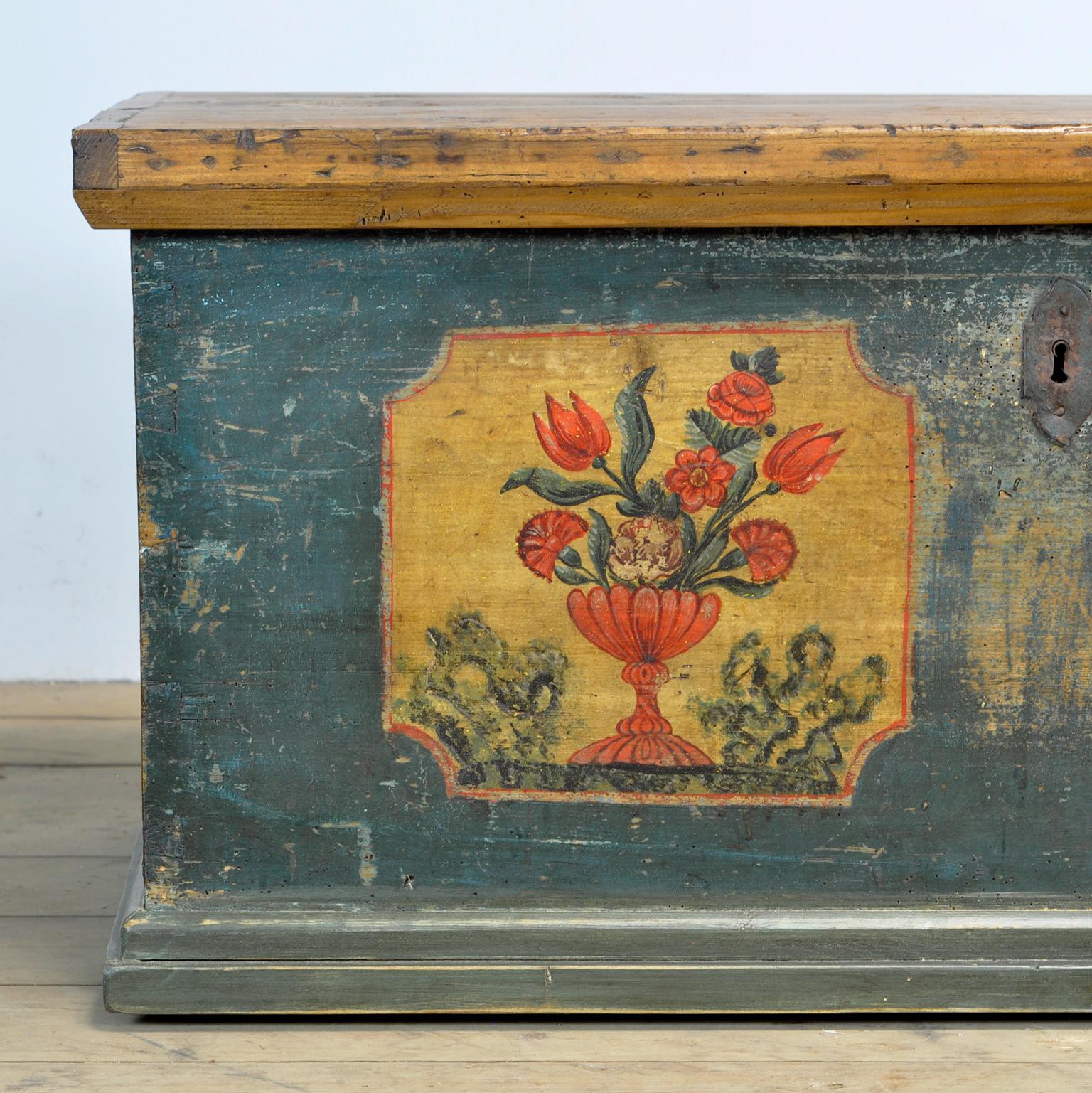 Arcón nupcial de arte popular, hacia 1870 en venta 3