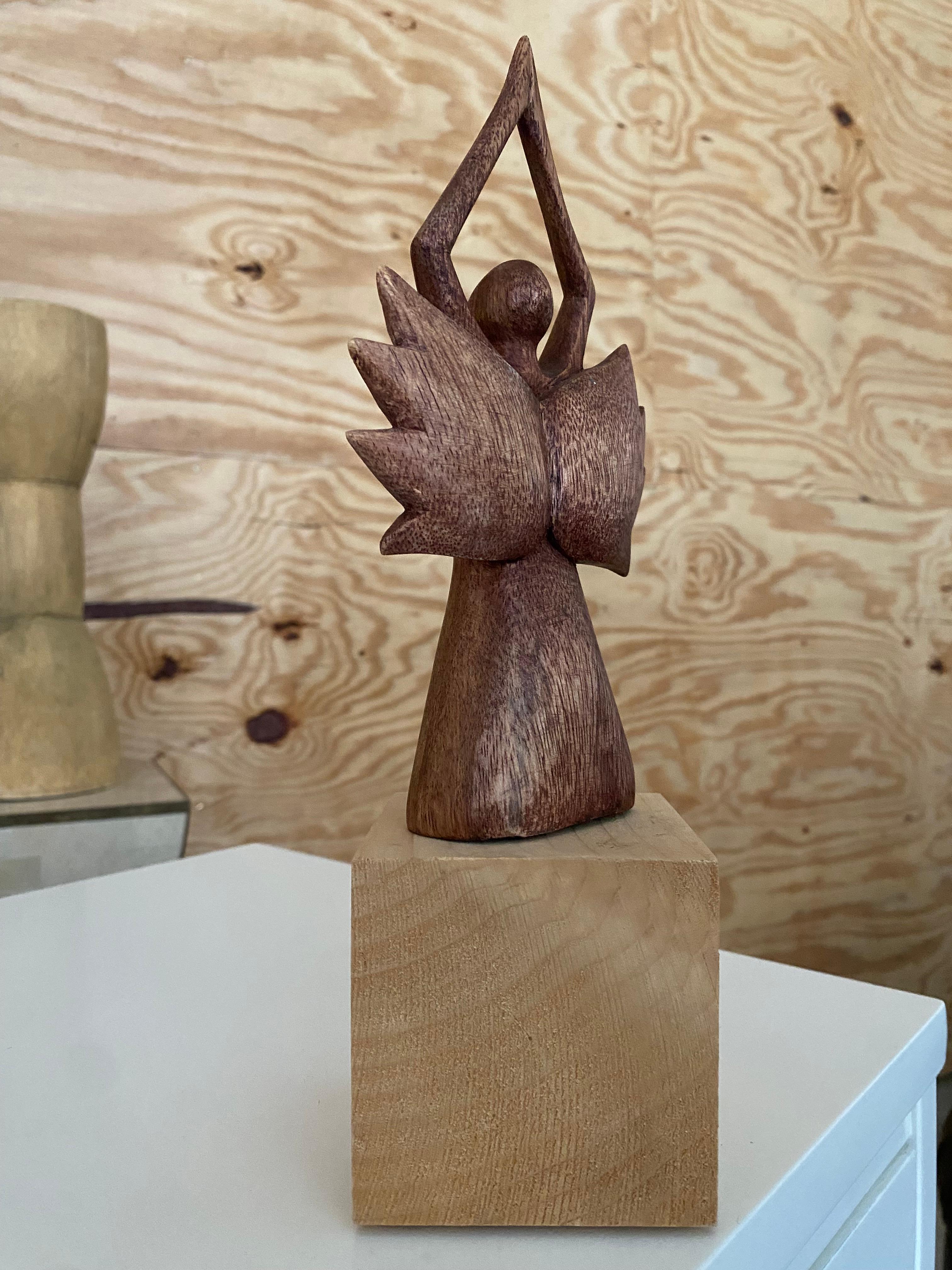 Scultura figurativa alata di arte popolare in vendita 4