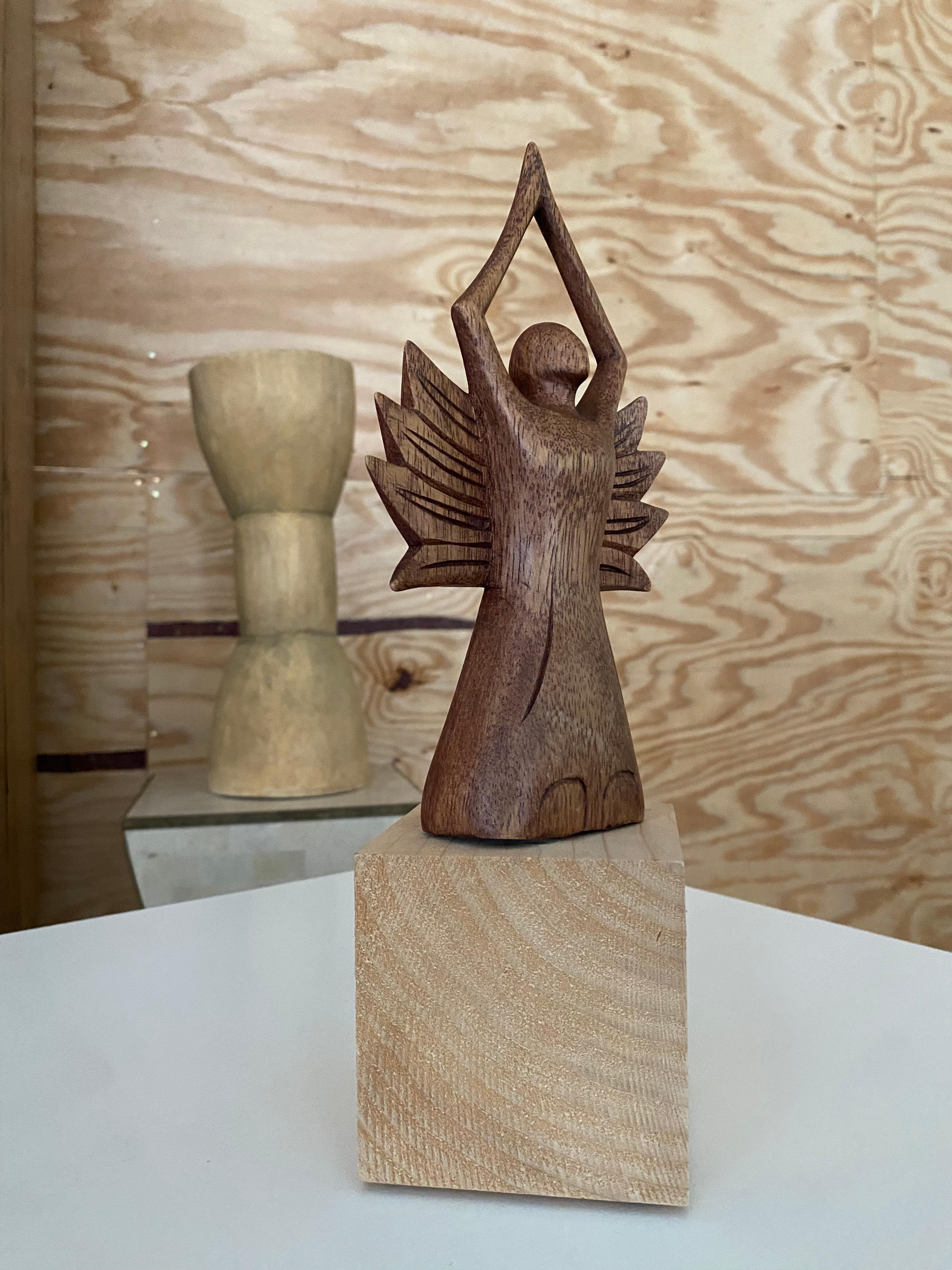 Scultura figurativa alata di arte popolare in vendita 9