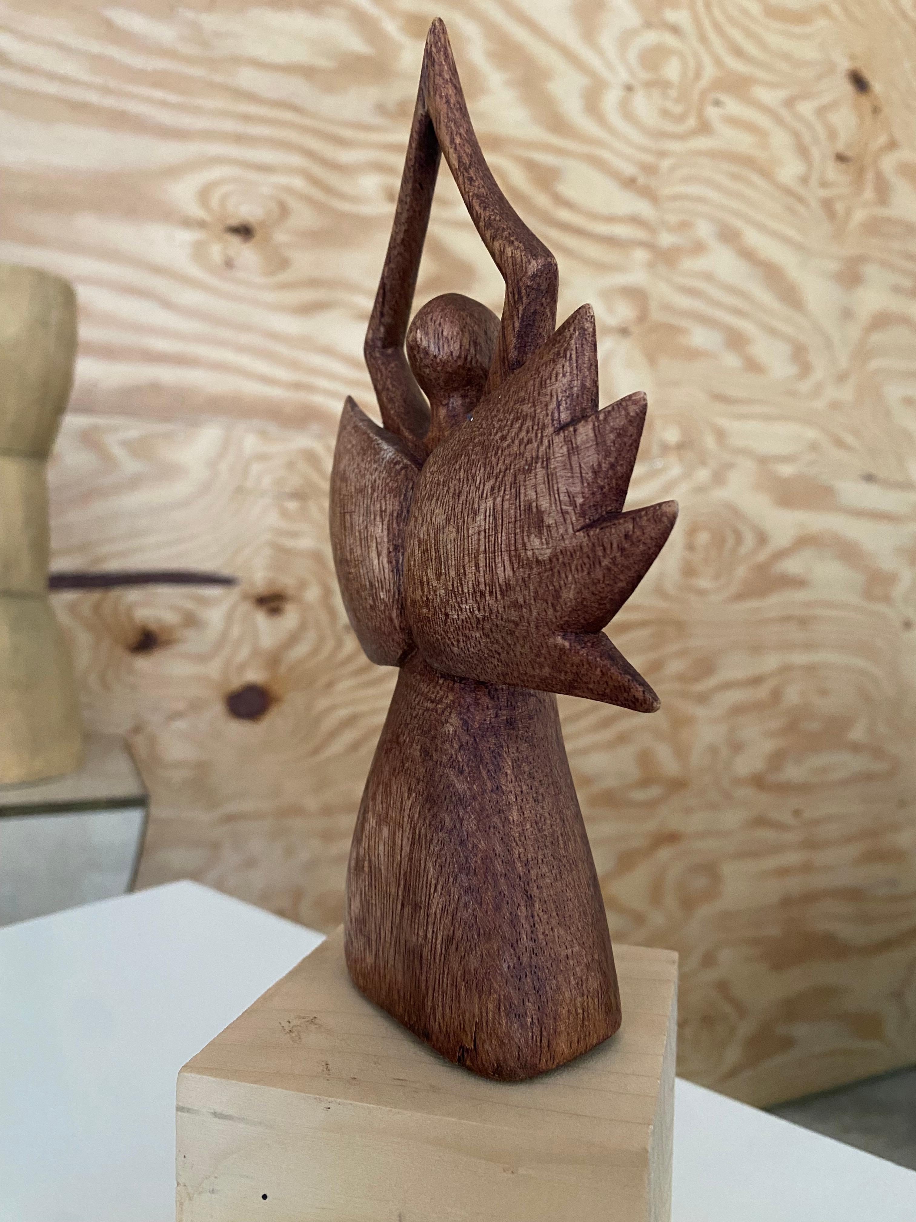 Scultura figurativa alata di arte popolare in vendita 2