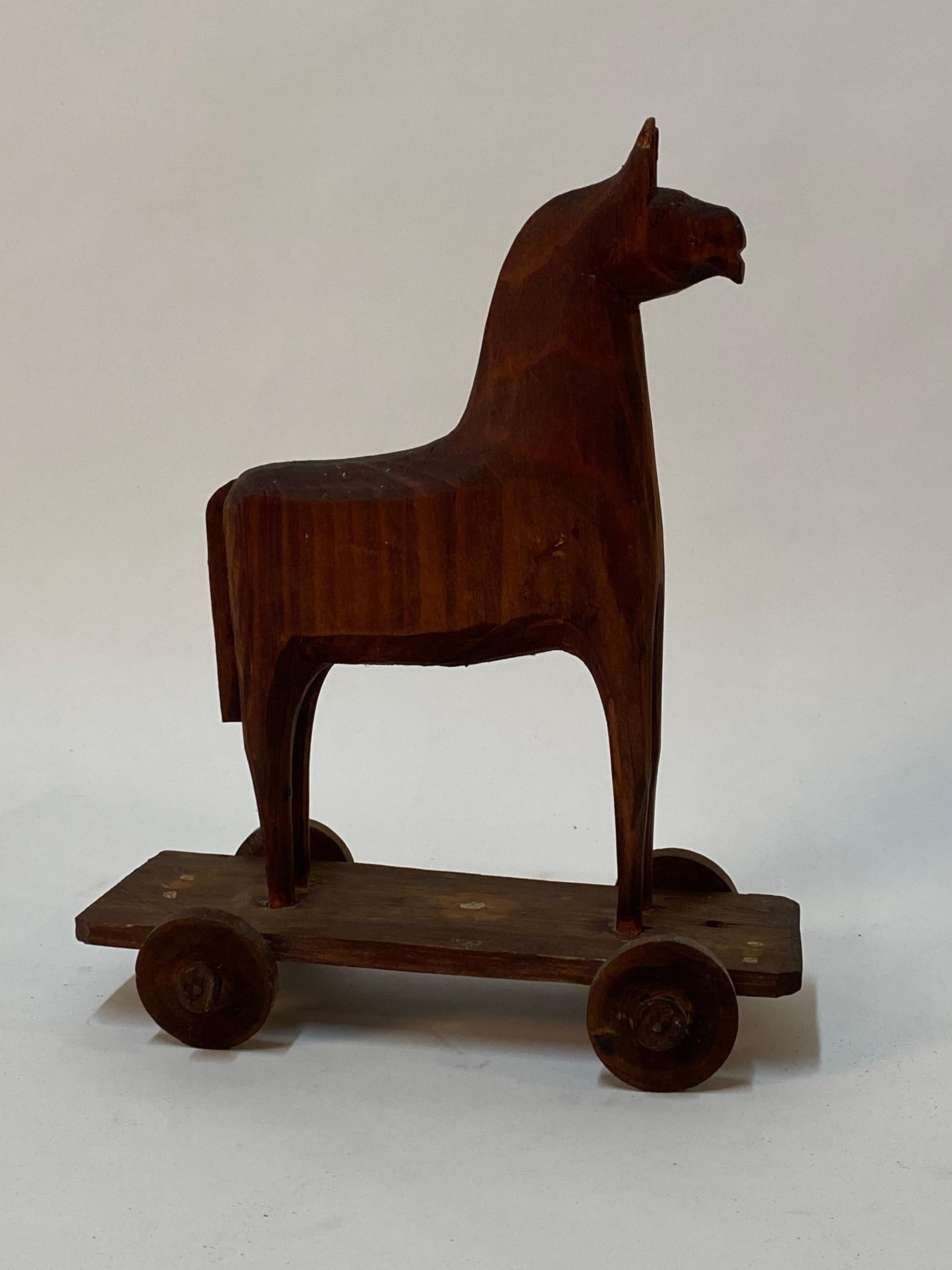 Folk Art Wood Horse Pull Toy In Good Condition For Sale In Garnerville, NY
