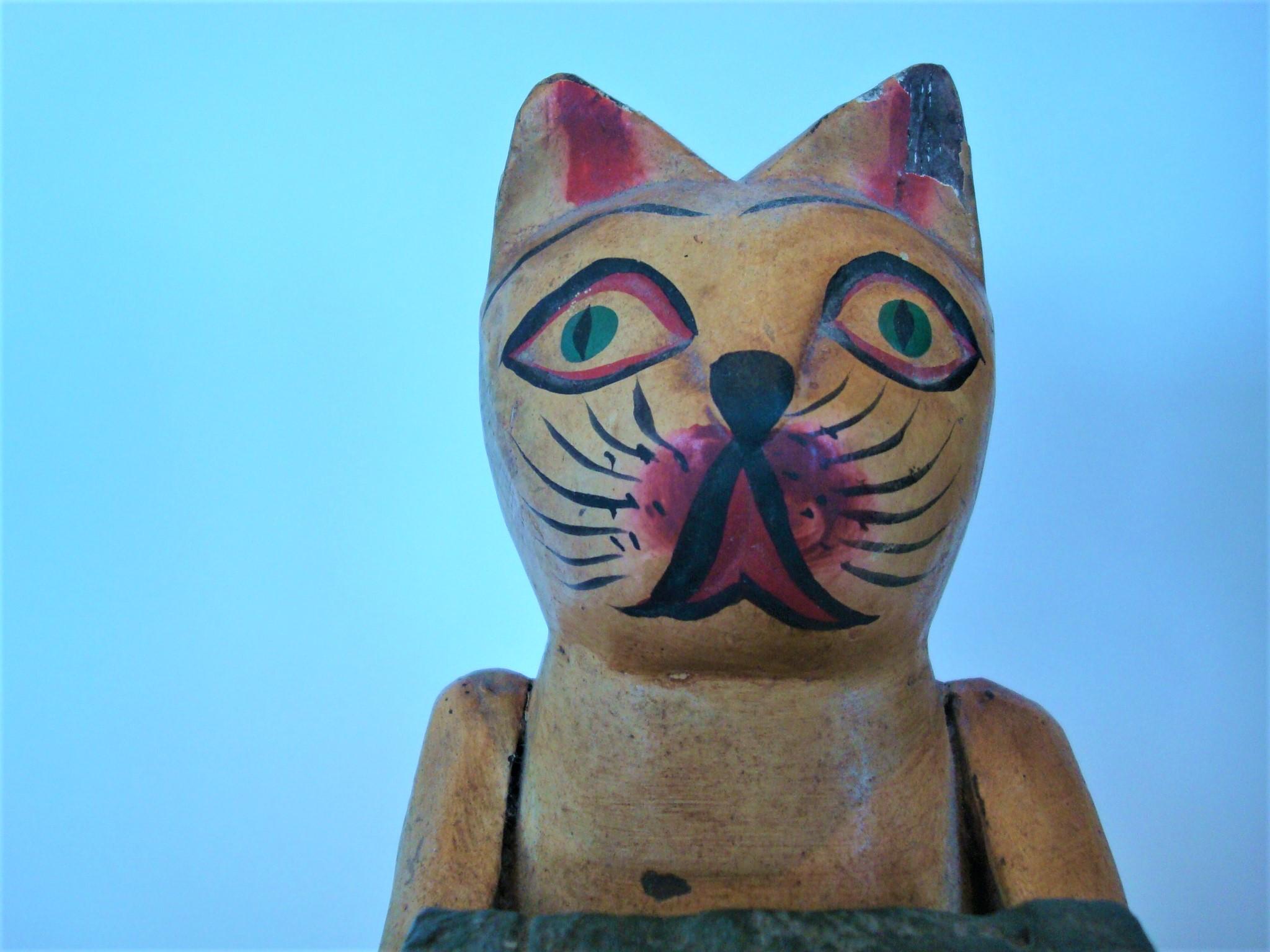 20th Century Folk Art Wooden Cat Desk Pencil Cup / Holder Box