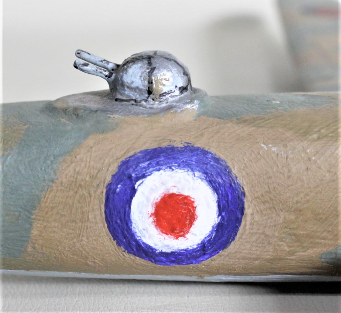 Modèle réduit d'avion en bois sculpté et peint à la main, bombardier Lancaster WW2 en vente 6