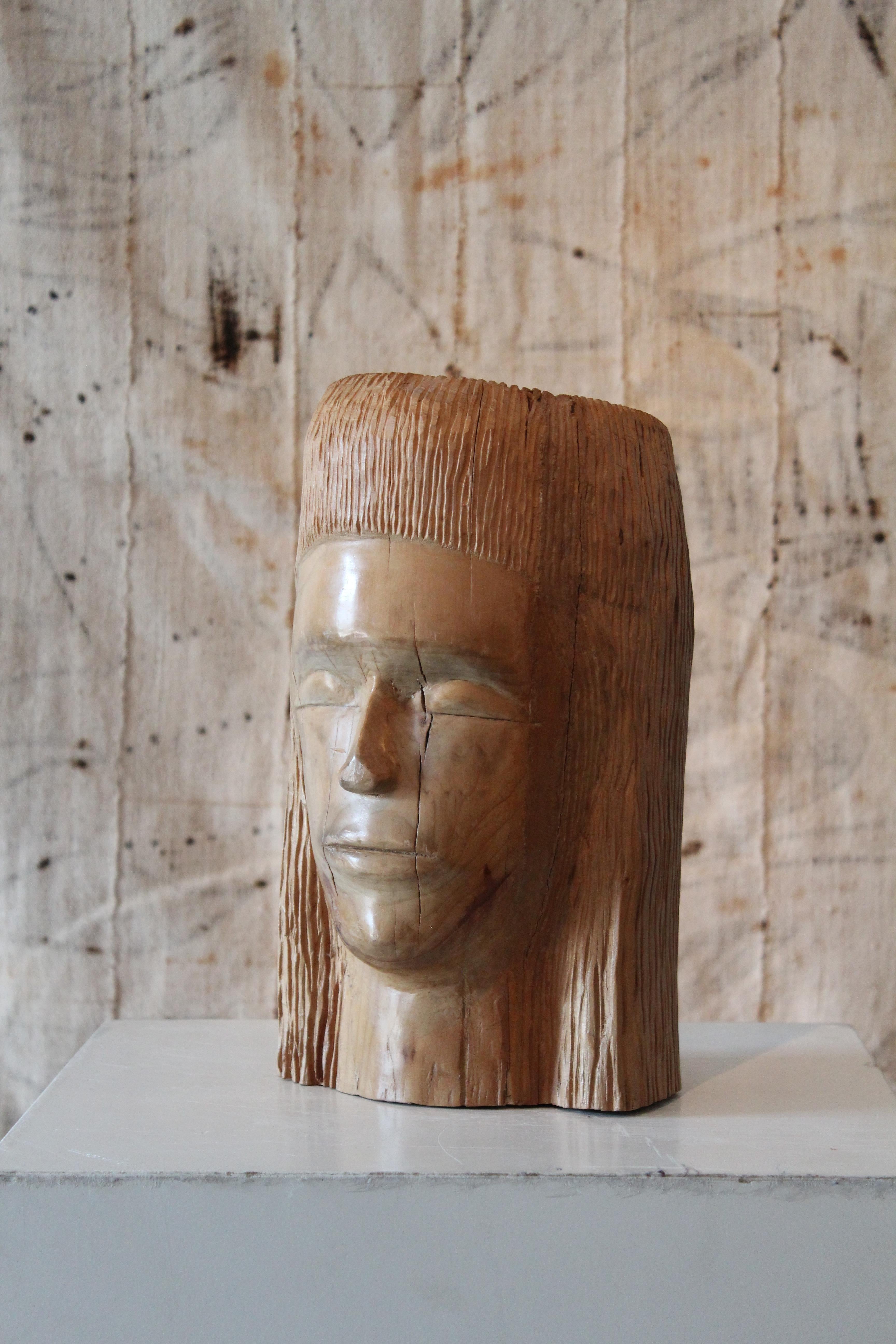 Fine XX secolo Testa in legno Folk Art in vendita