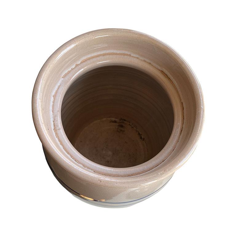 Volkskunst-Keramik-Butterkrug, Schale oder Vase mit blauen Streifen-Dekor (Amerikanische Klassik) im Angebot