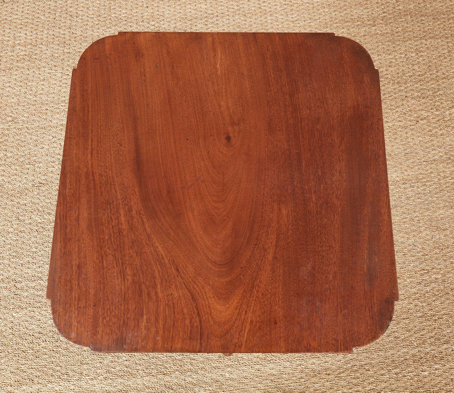 American Folk Painted Early 19th c. Pedestal Table For Sale