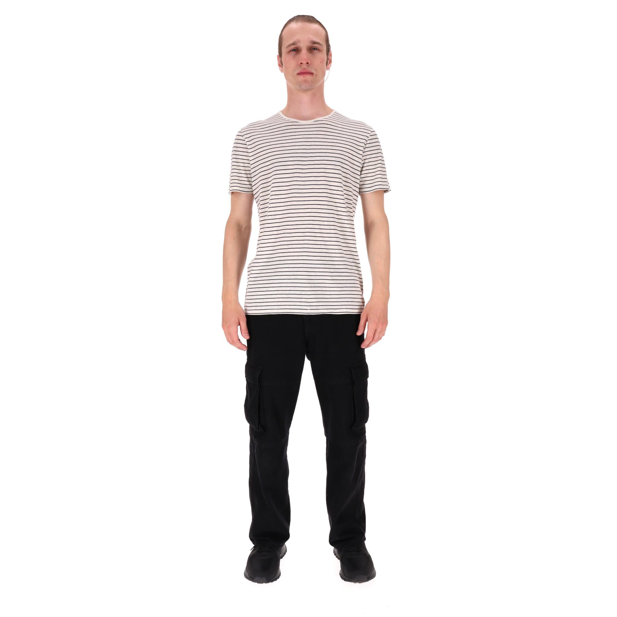 Maglietta Folk a righe in cotone

Maglietta leggera a righe, realizzata interamente in morbido cotone.

Presenta un classico girocollo e un motivo a righe nei toni del beige e del grigio.

Prezzo di listino circa 75 euro

Taglia - 2