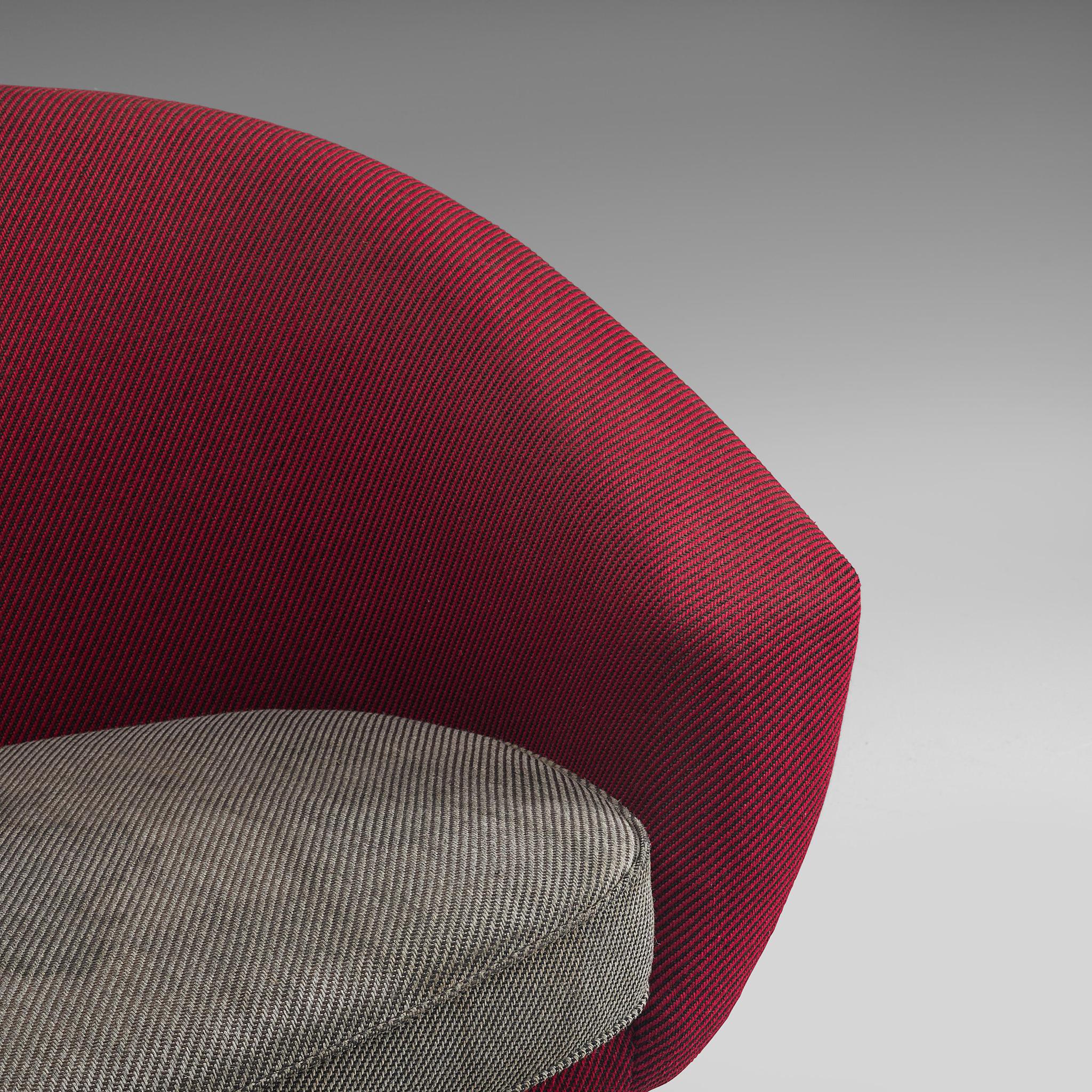 Folke Jansson Sofa „Tellus“ mit roter und grauer Polsterung (Skandinavische Moderne) im Angebot