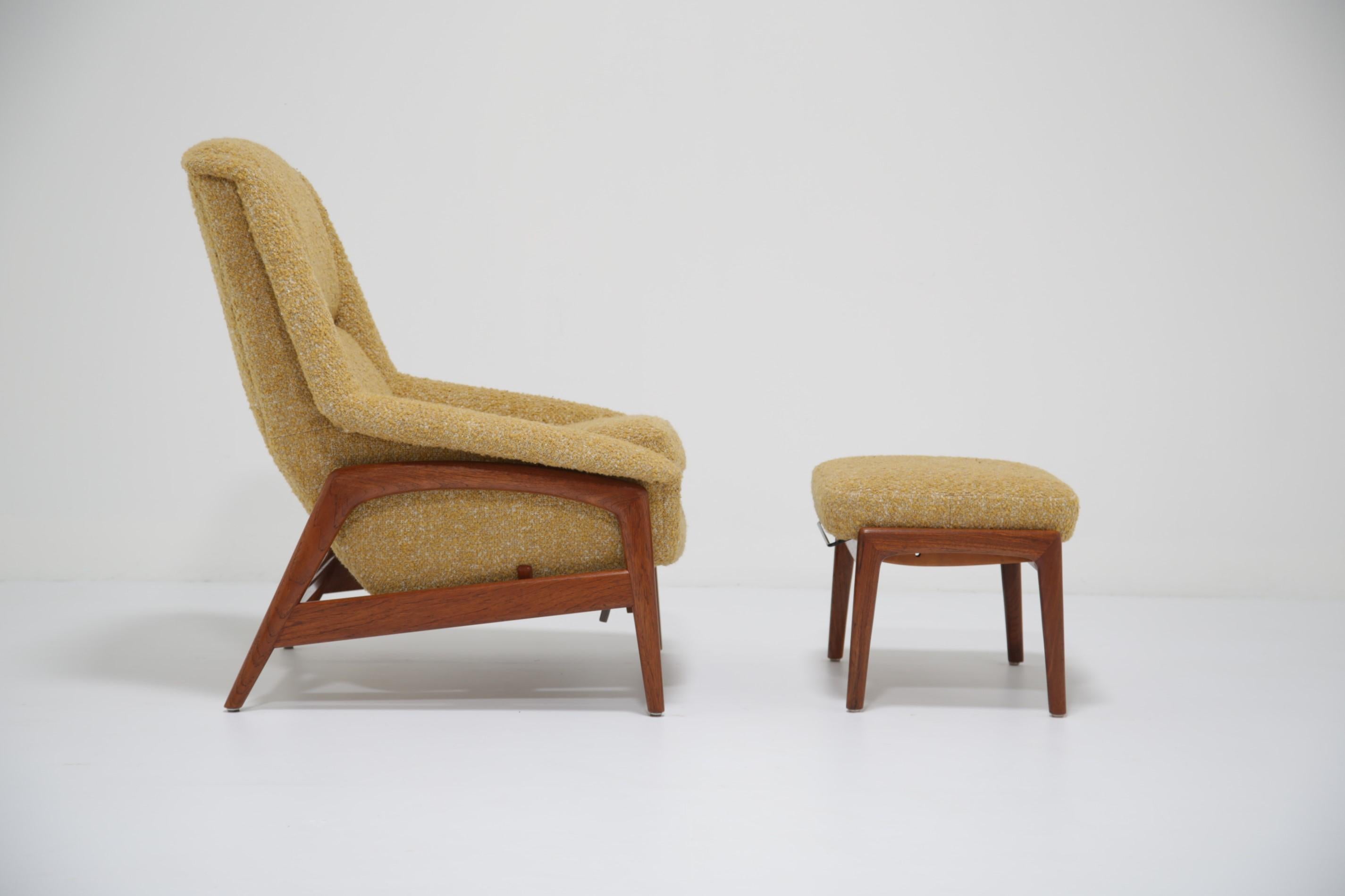 Sedia da salotto e ottomana in teak di Folke Ohlsson del 1960 di Dux con Boucle giallo moderno in vendita 5