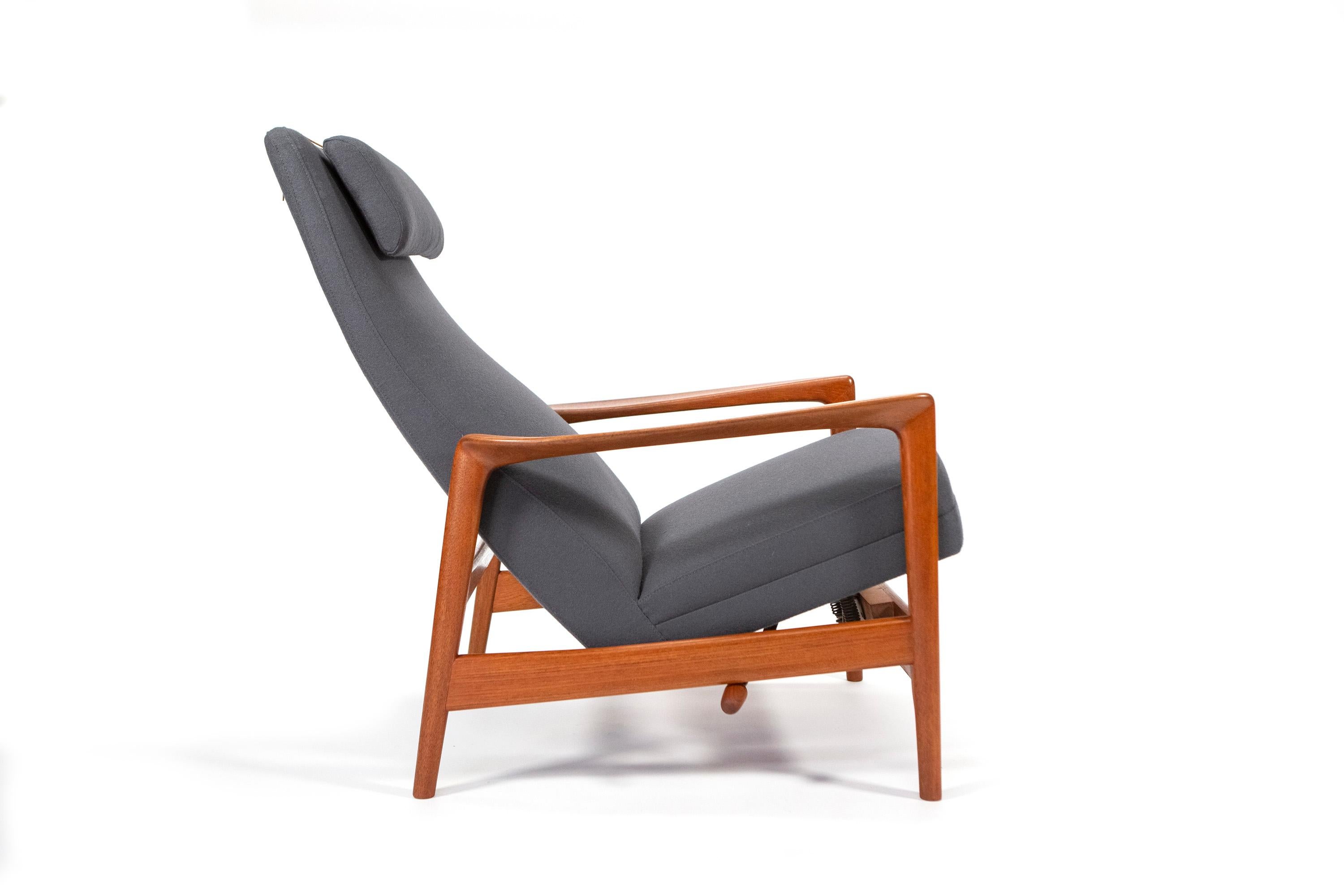 Folke Ohlsson teak 'Duxiesta' Adjustable Arm Chair by DUX - Sweden 1960's For Sale 1
