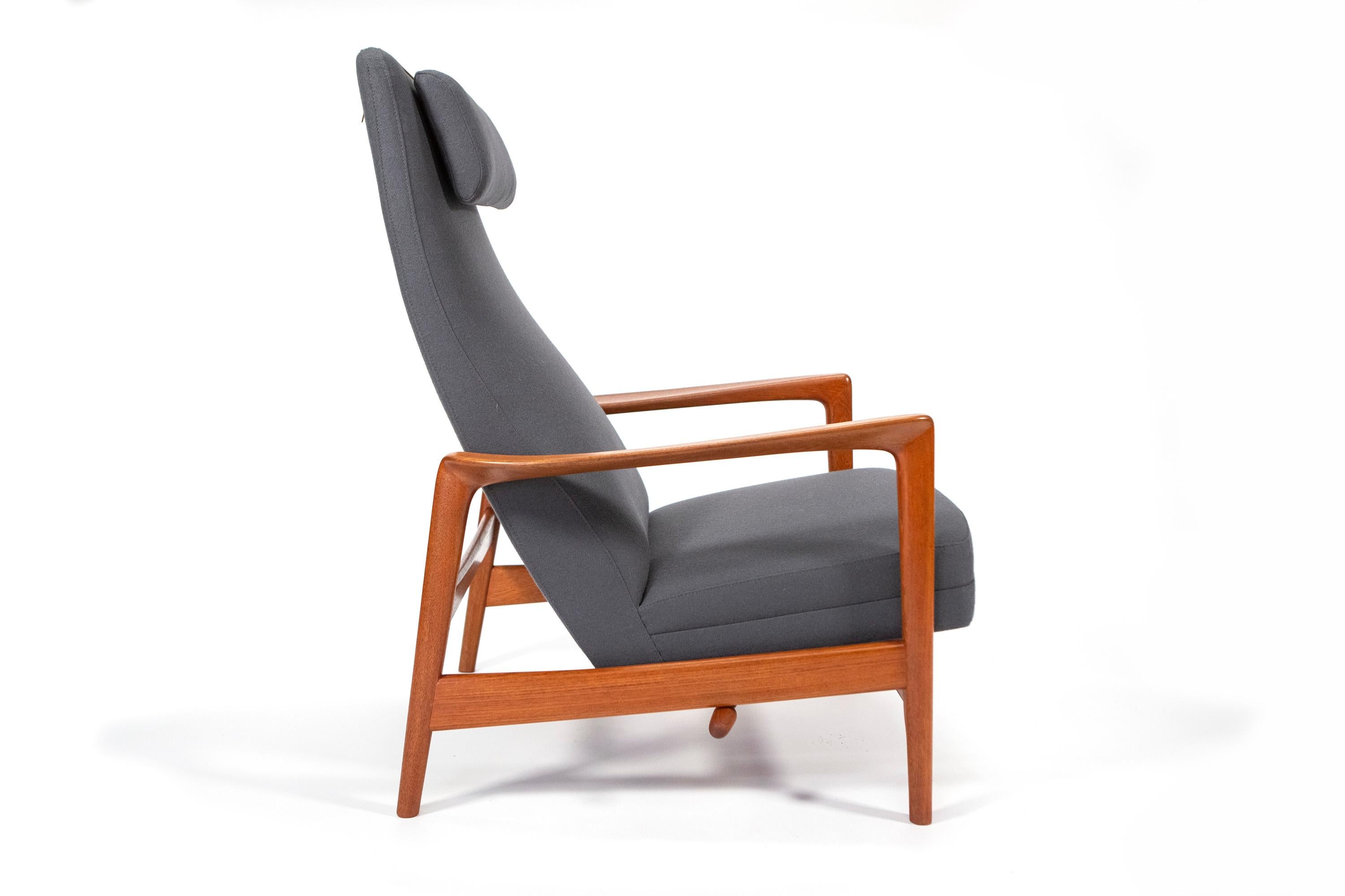 Folke Ohlsson teak 'Duxiesta' Adjustable Arm Chair by DUX - Sweden 1960's For Sale 3