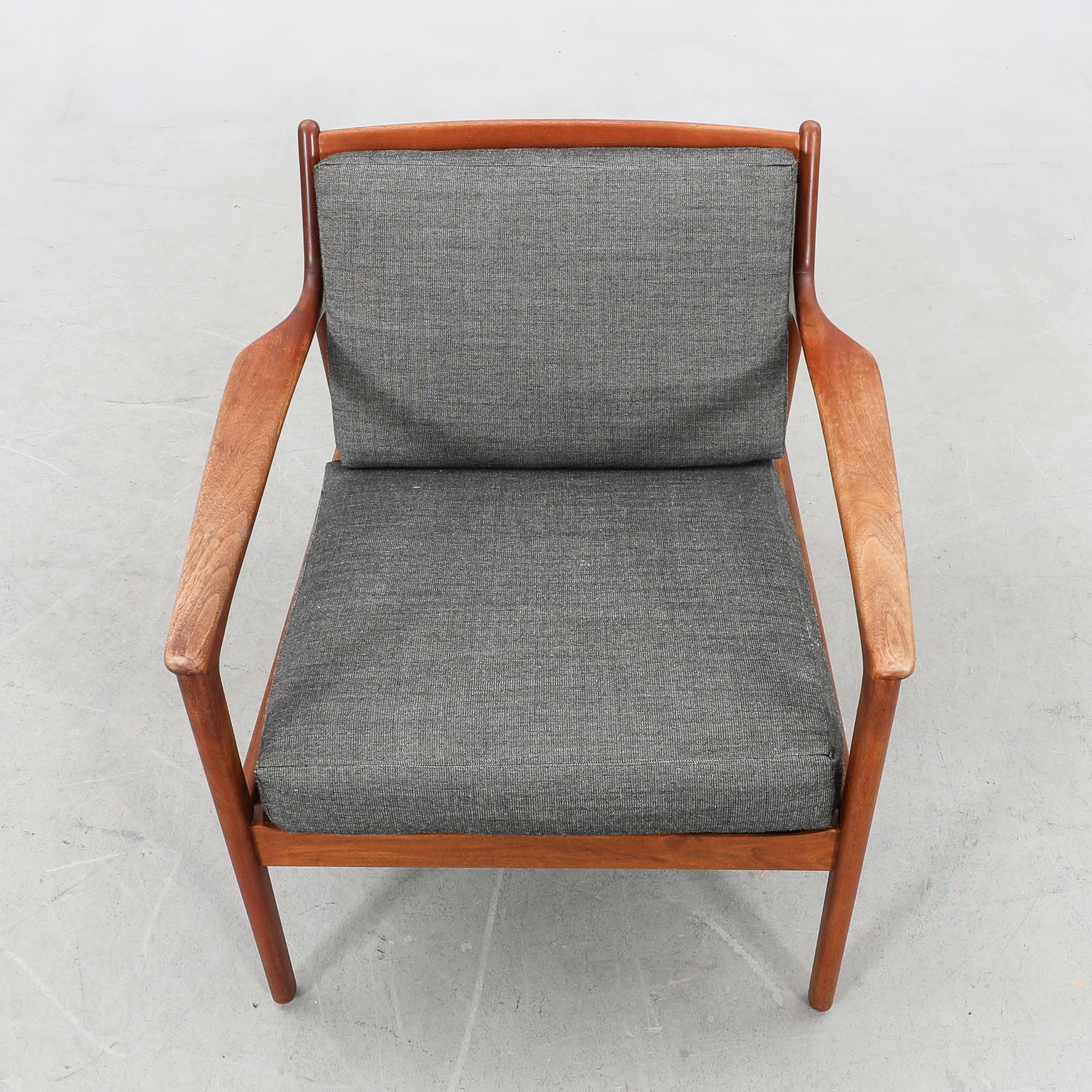 Mid-Century Modern Folke Ohlsson armchair model USA for DUX Sweden 1960 For Sale