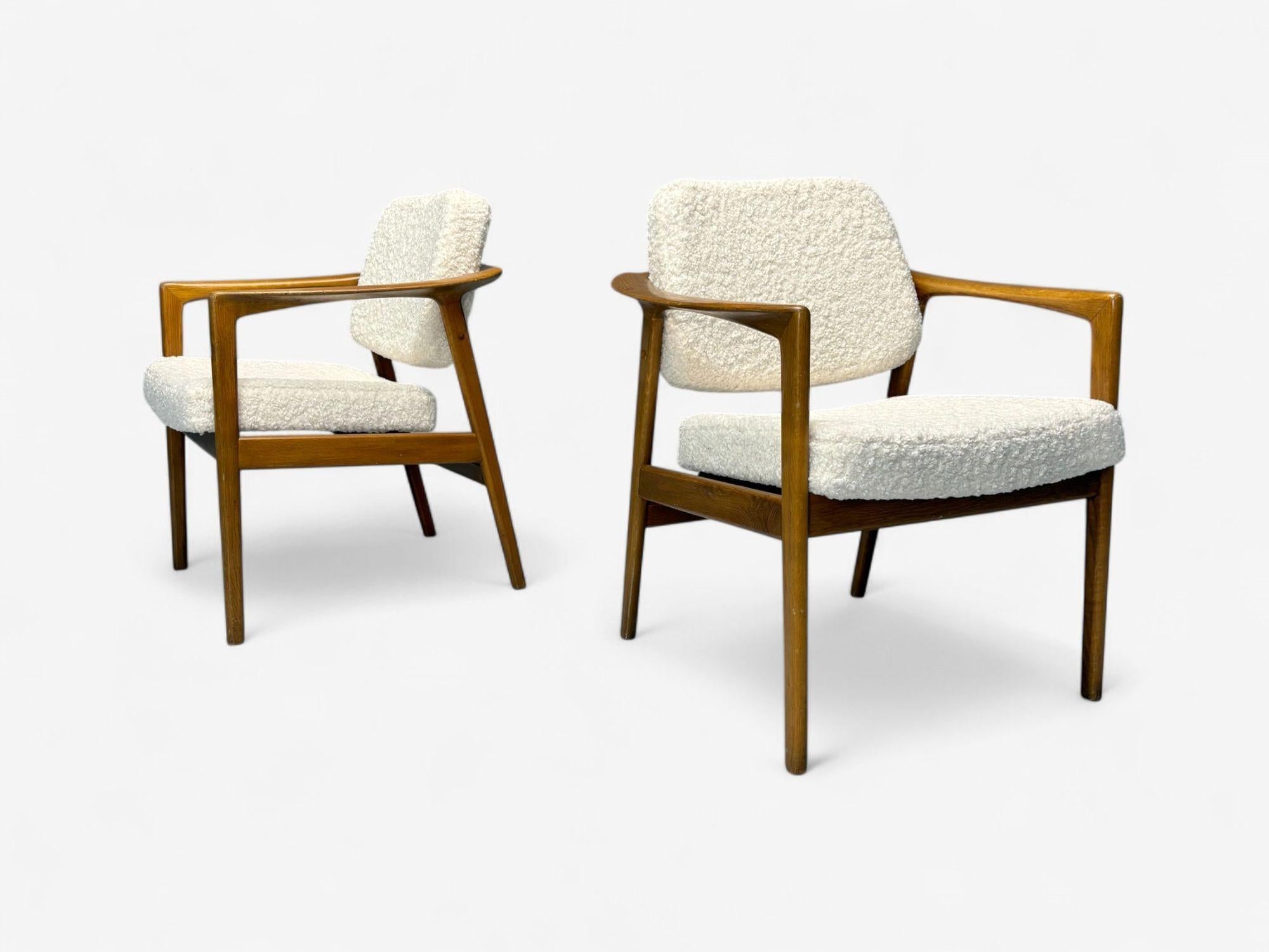 Folke Ohlsson attr, Swedish Modern, White Shearling, Oak, Arm Chairs, 1960s In Good Condition For Sale In Manhasset, NY