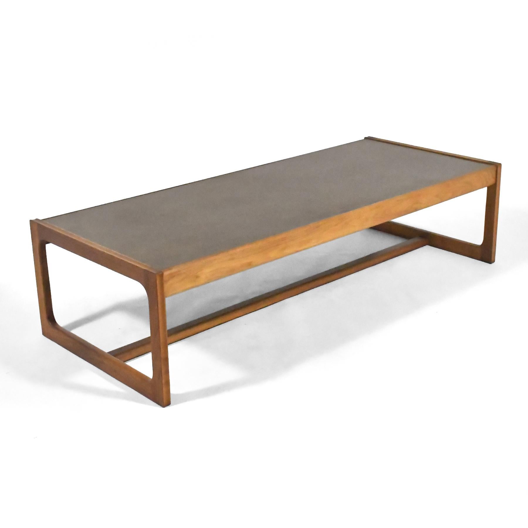 Table basse Folke Ohlsson avec plateau en bronze par DUX Bon état - En vente à Highland, IN