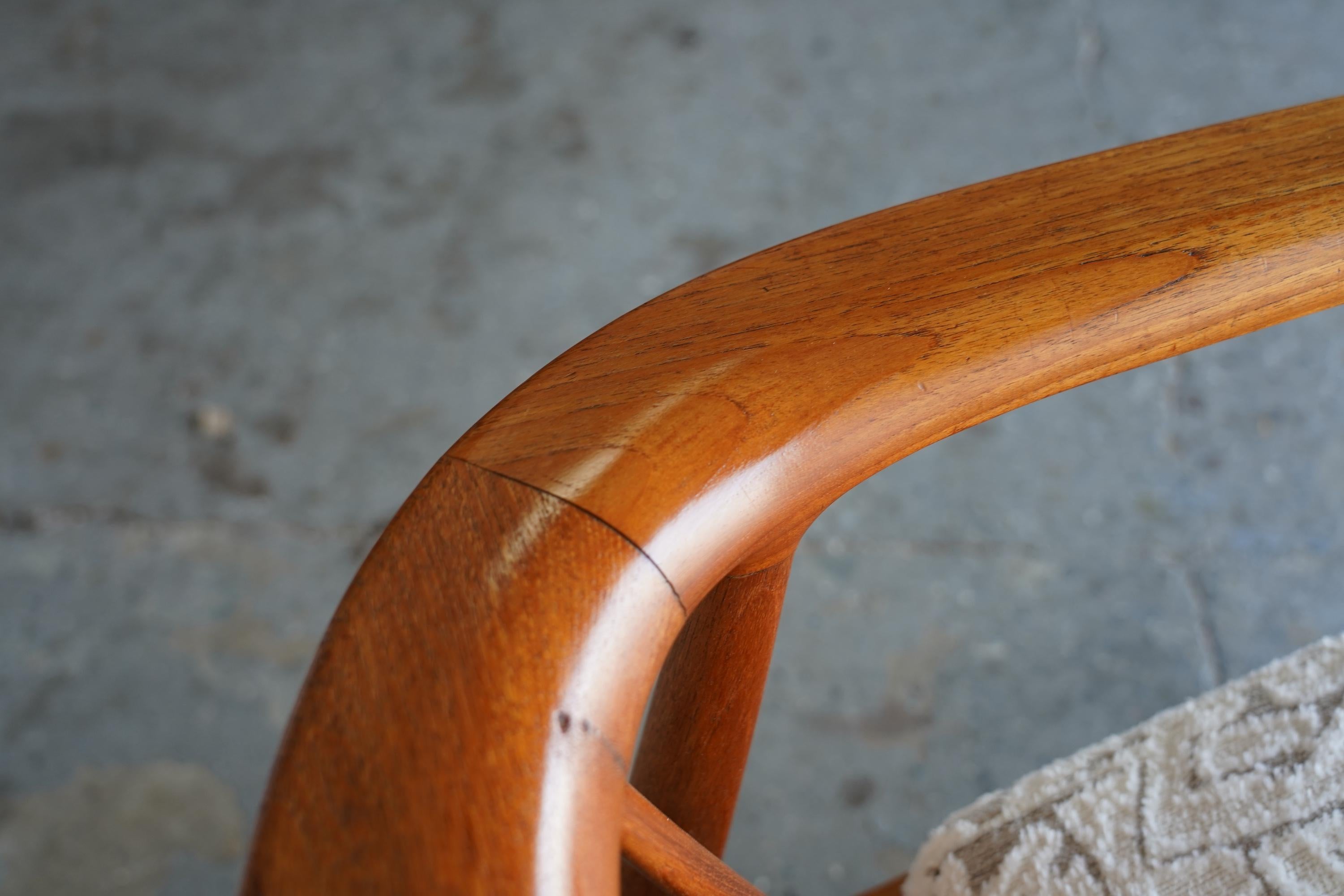 Folke Ohlsson Chaise longue moderne danoise en noyer pour DUX Model No 72-C en vente 6
