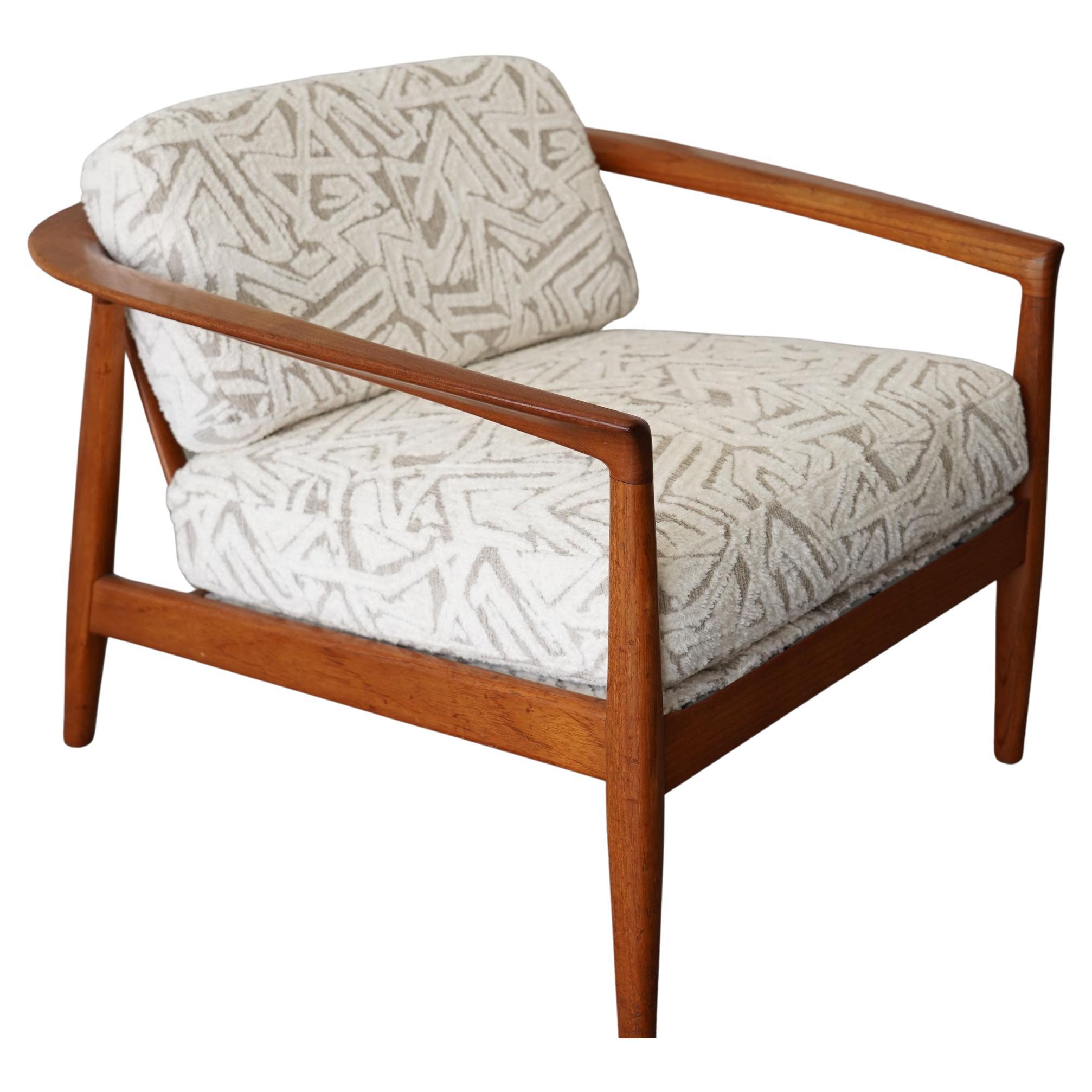 Folke Ohlsson Chaise longue moderne danoise en noyer pour DUX Model No 72-C en vente