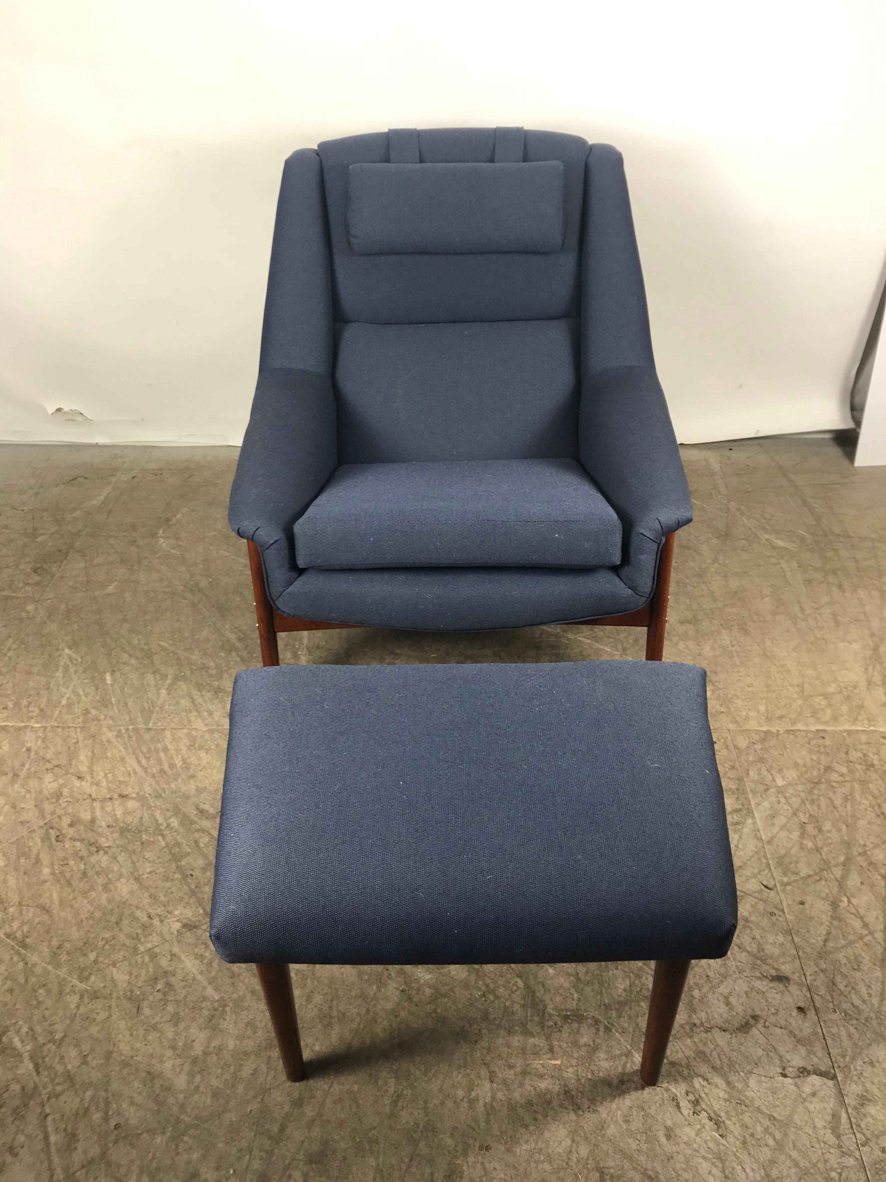 dux chair and ottoman