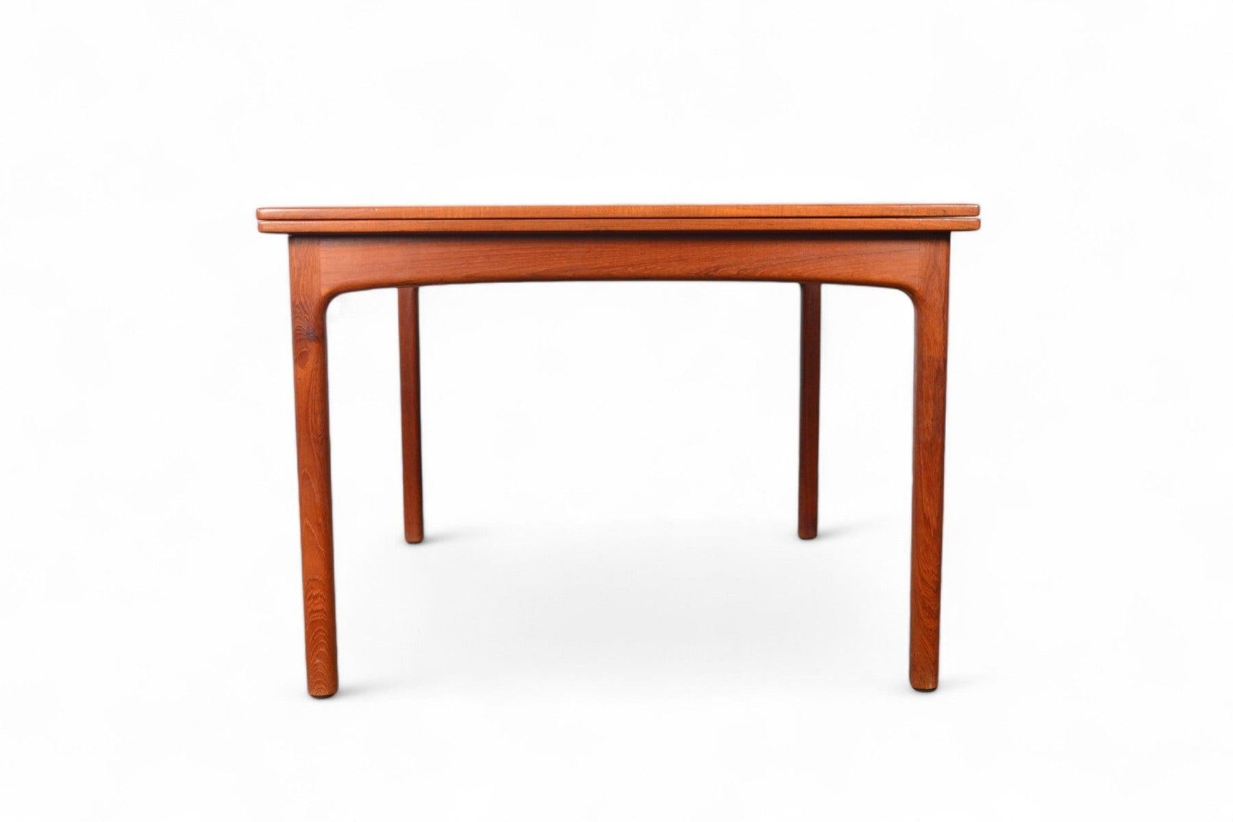 Folke Ohlsson table de salle à manger extensible en teck en vente 3
